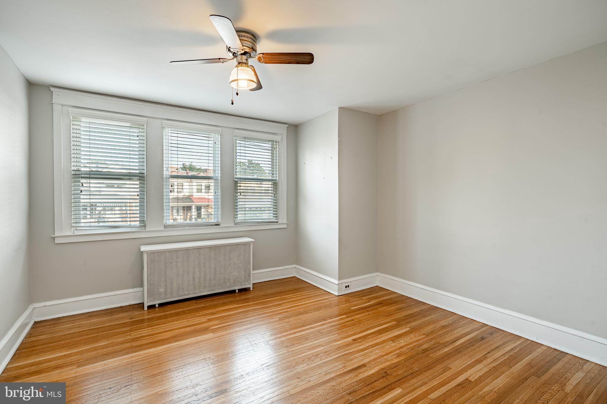 EAST FALLS - Residential