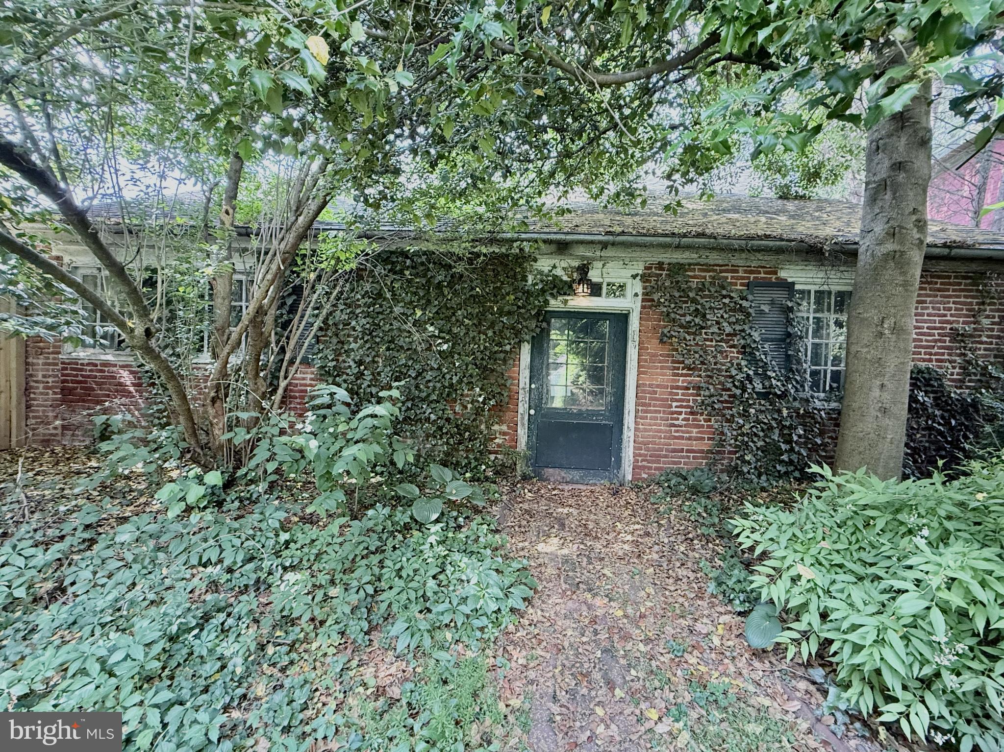 529 E KING STREET