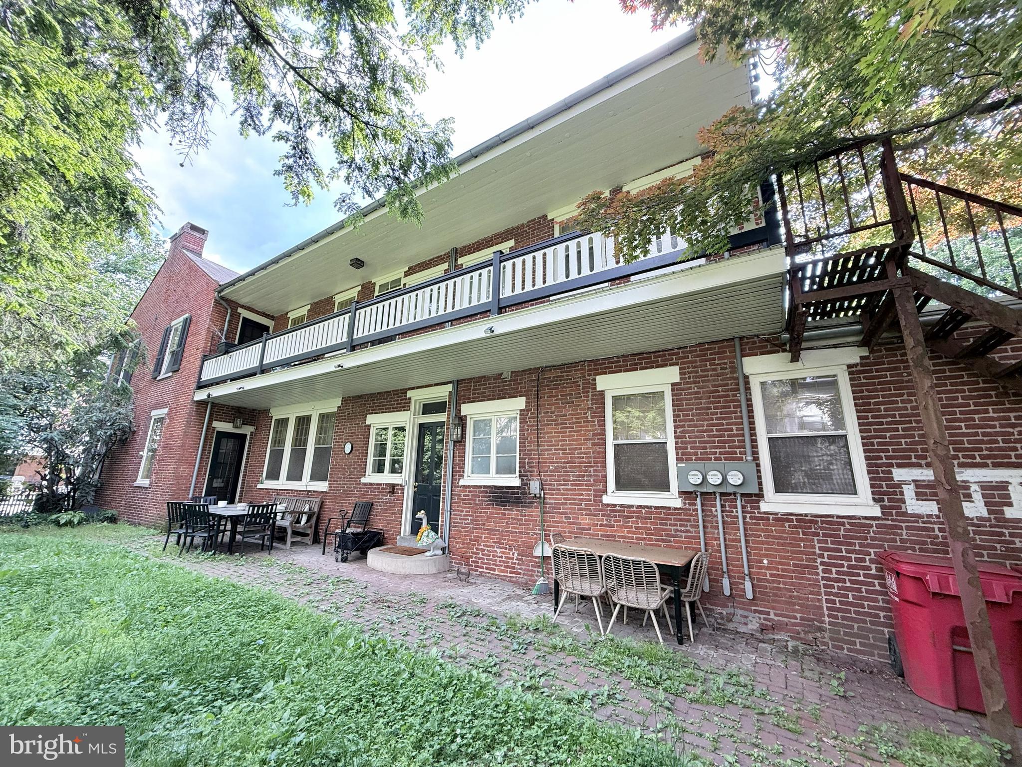 529 E KING STREET