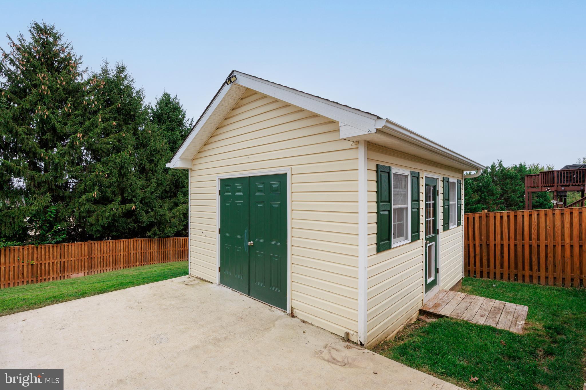 ATLEE RIDGE - Residential