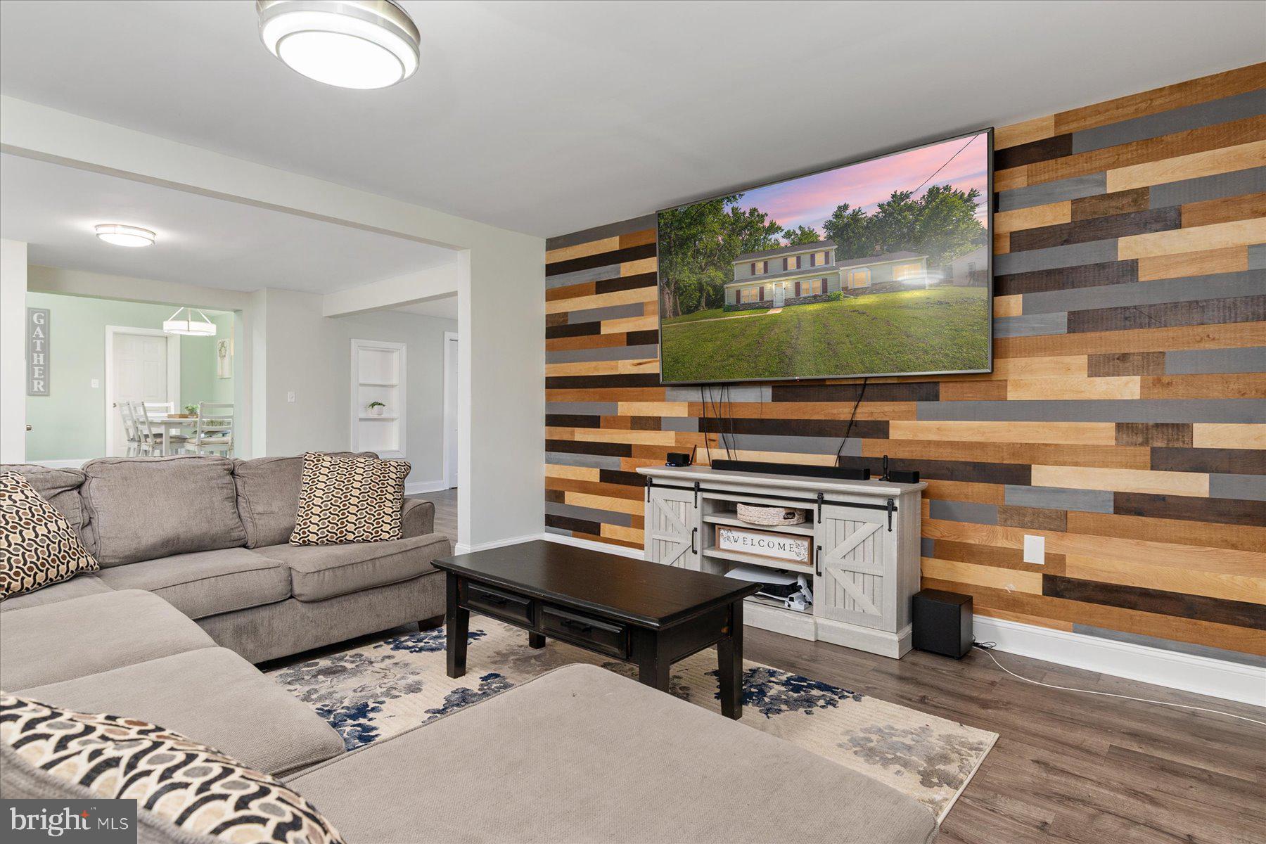 LINTHICUM HEIGHTS - Residential