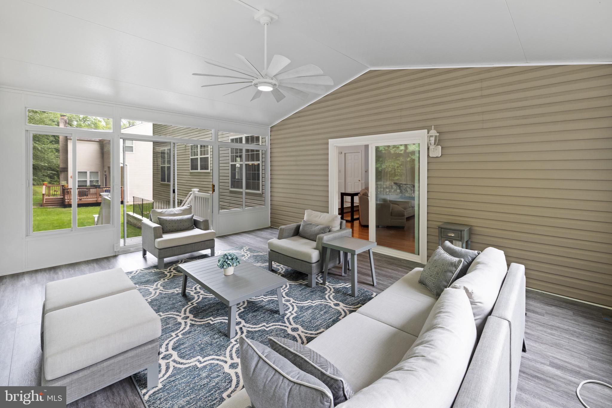 TANTALLON ON THE POTOMAC - Residential