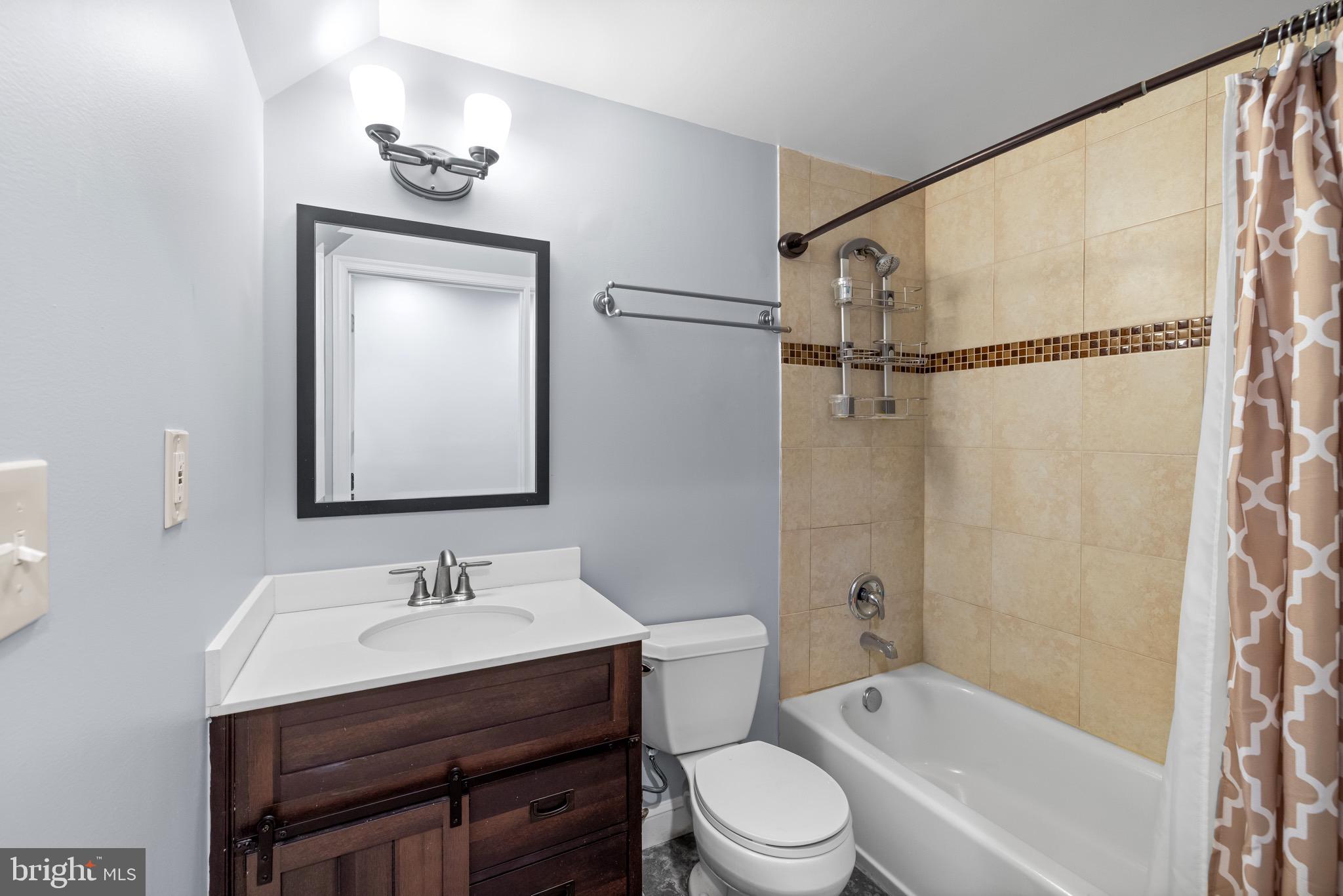 TANTALLON ON THE POTOMAC - Residential