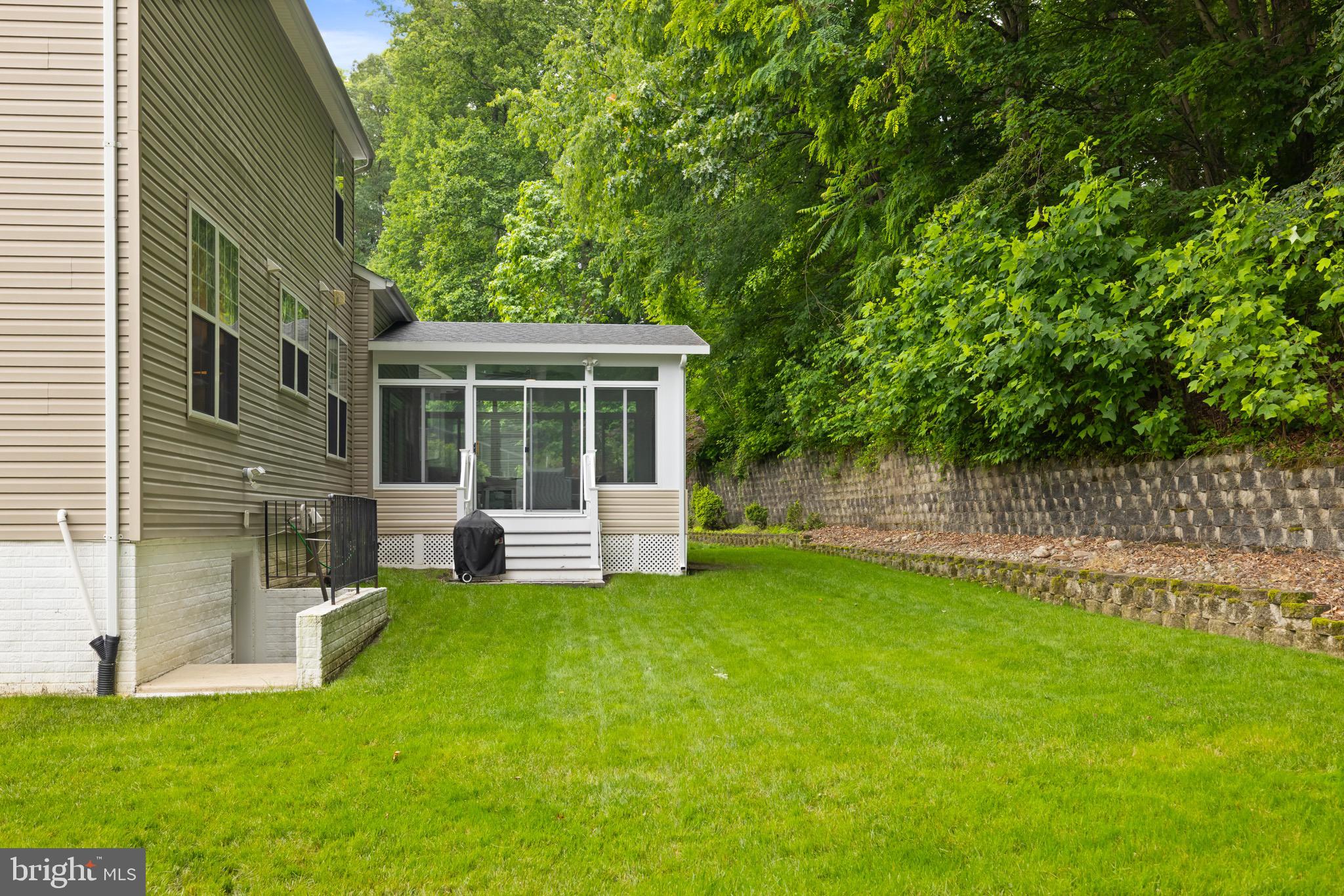 TANTALLON ON THE POTOMAC - Residential