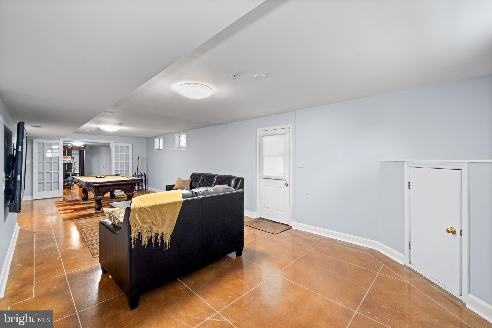 TANTALLON ON THE POTOMAC - Residential