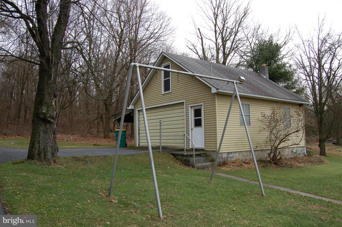 VILLAGE OF LAWN - Residential