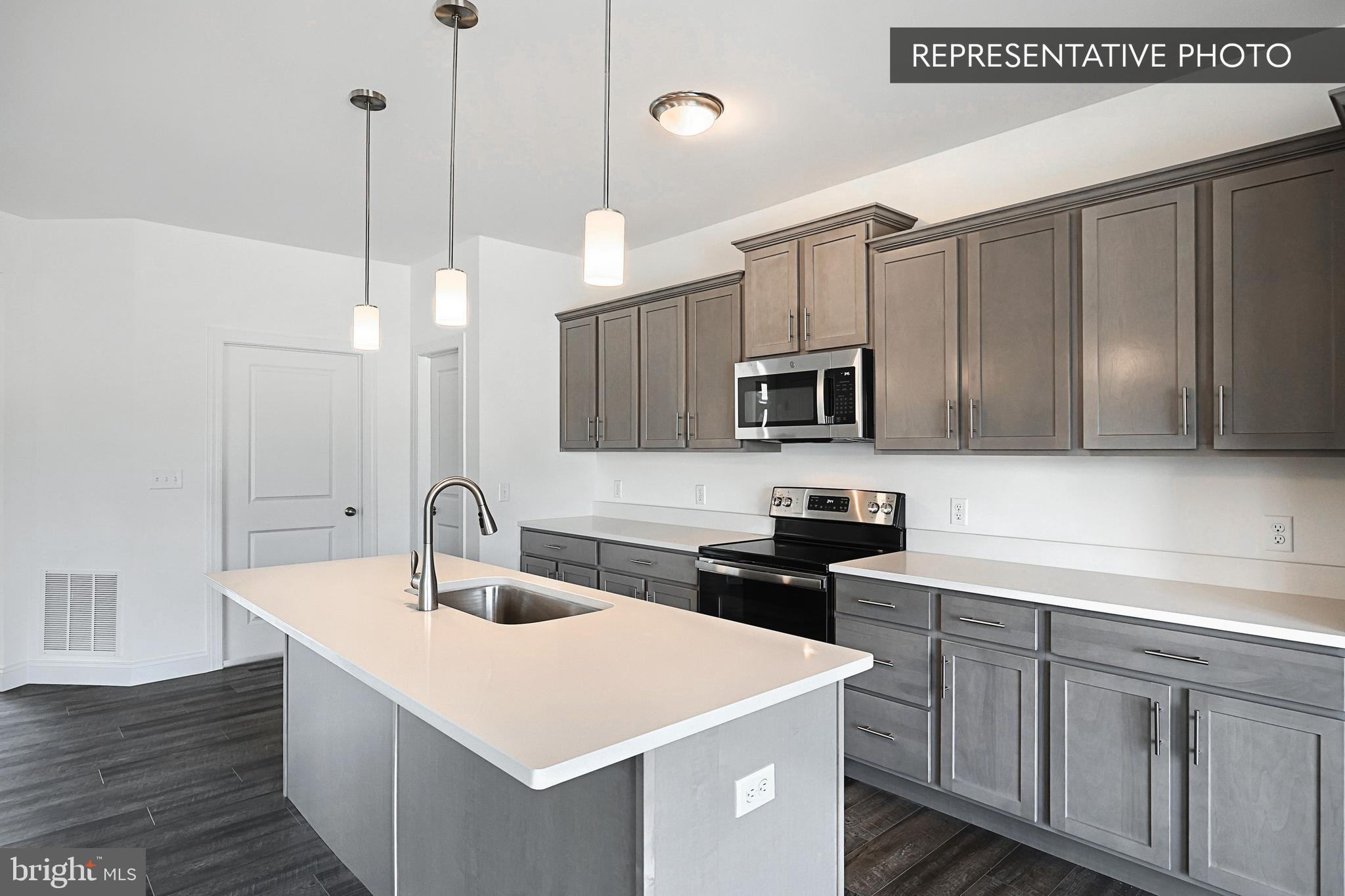 SUMMIT RIDGE - Residential