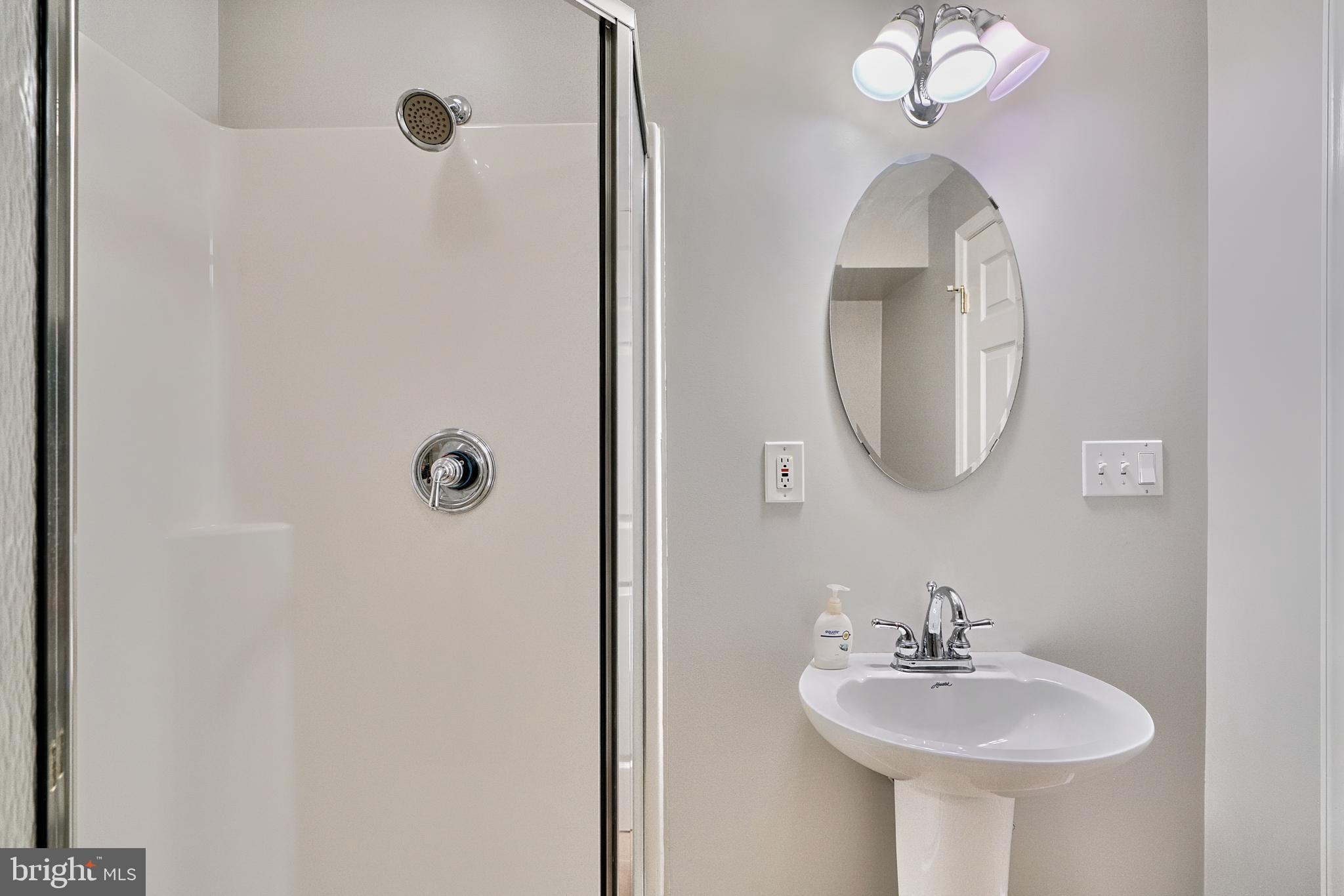 WINTERS RUN MANOR - Residential