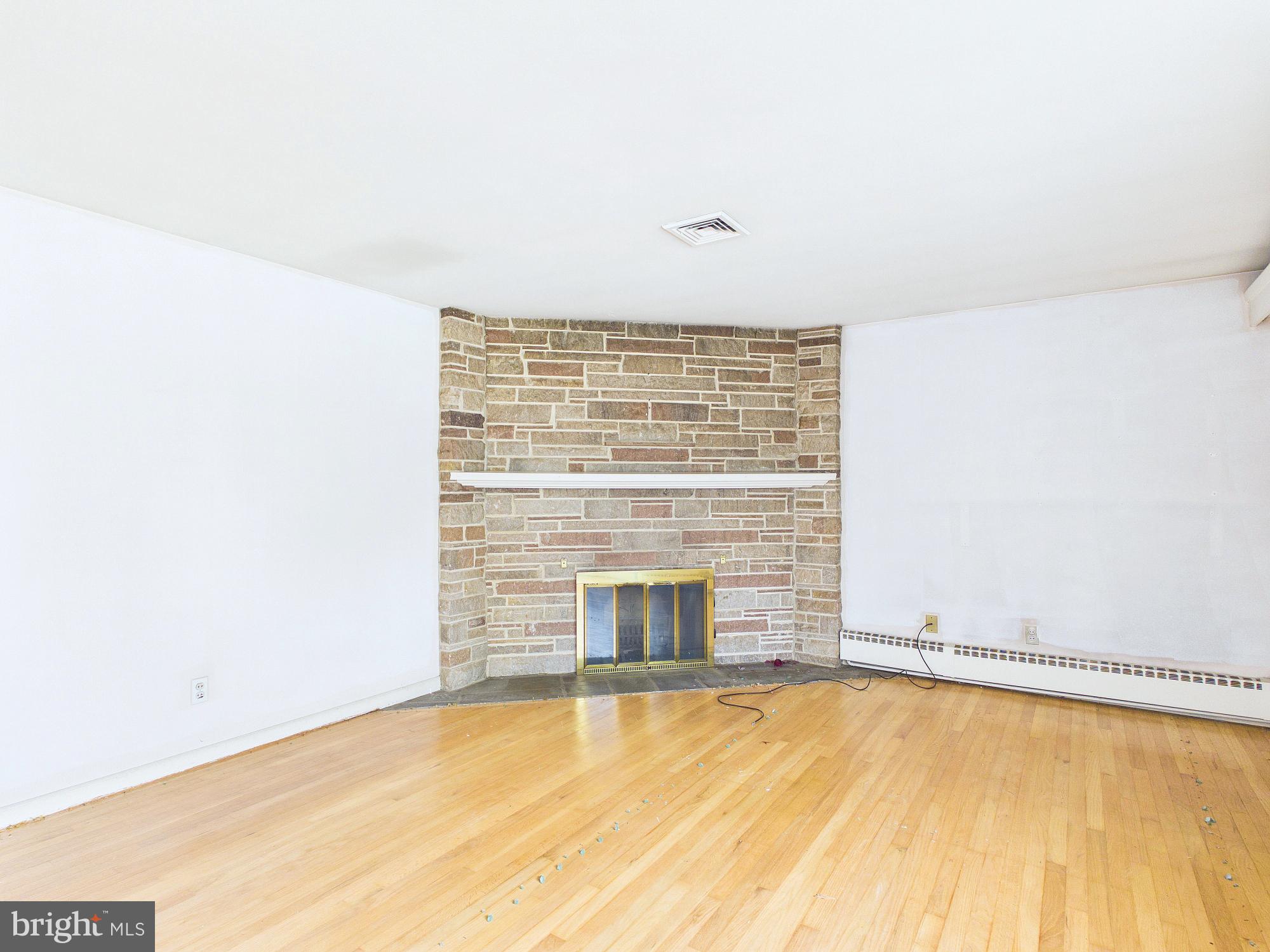 CAMP HILL - Residential