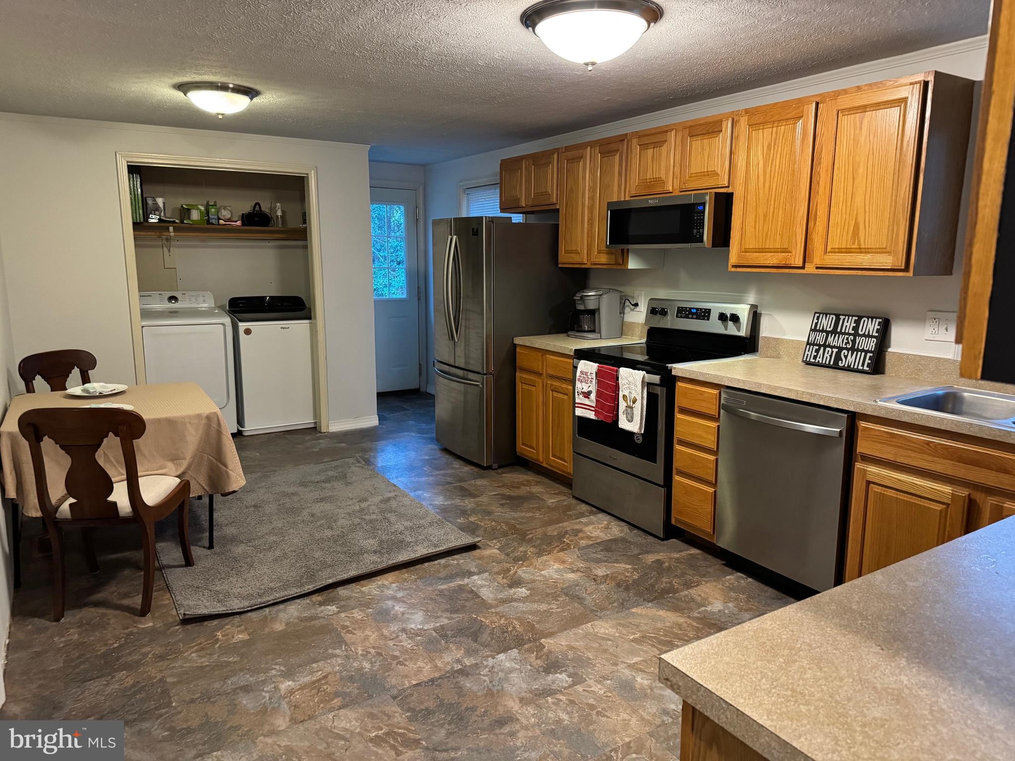 DRUM POINT - Residential