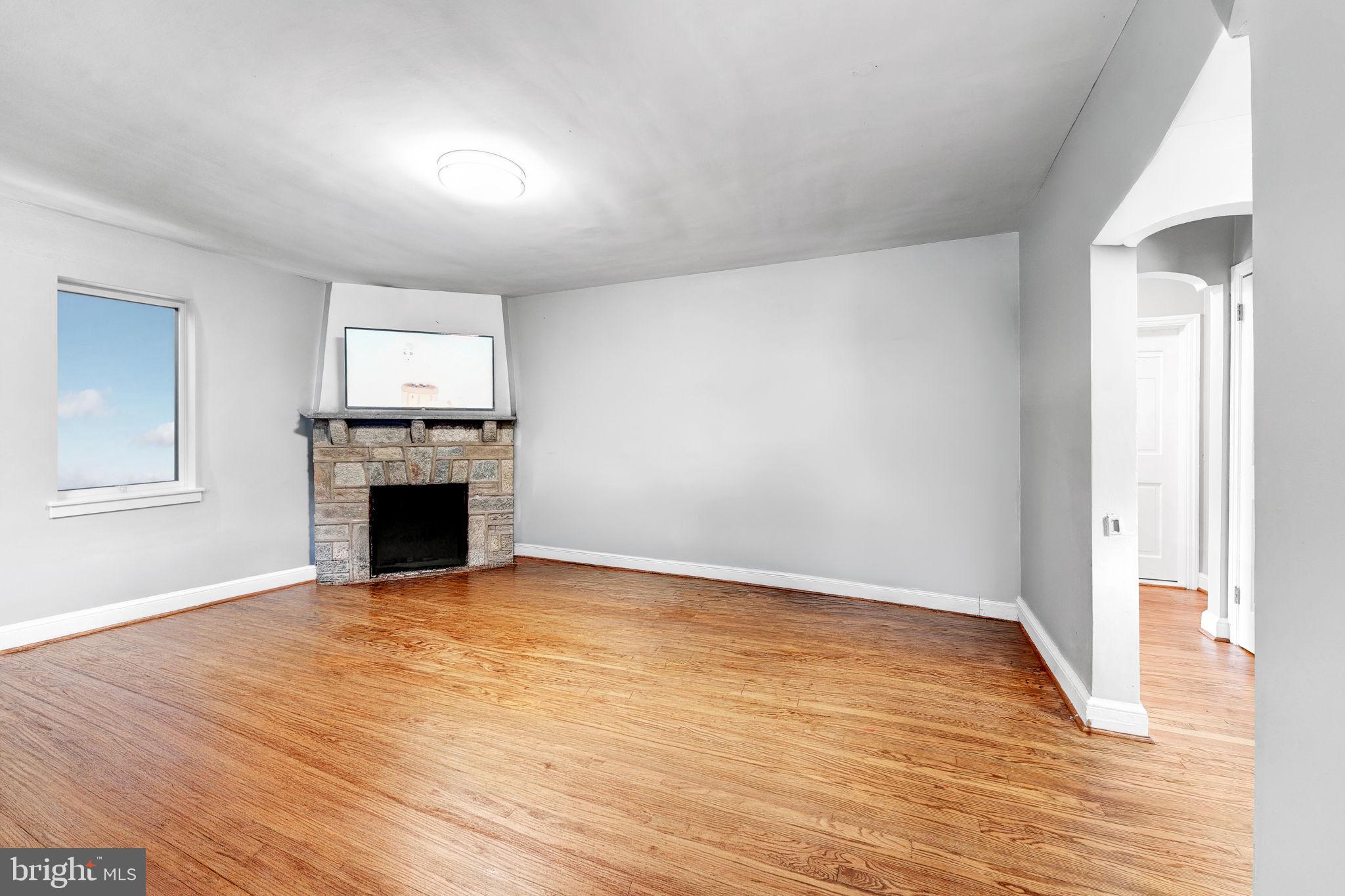 715 N GEORGE MASON DRIVE