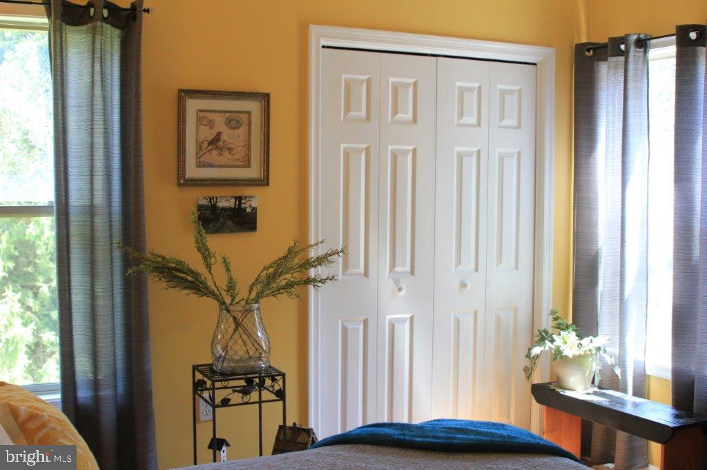 SHERWOOD COURT - Residential