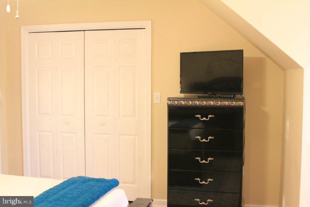 SHERWOOD COURT - Residential