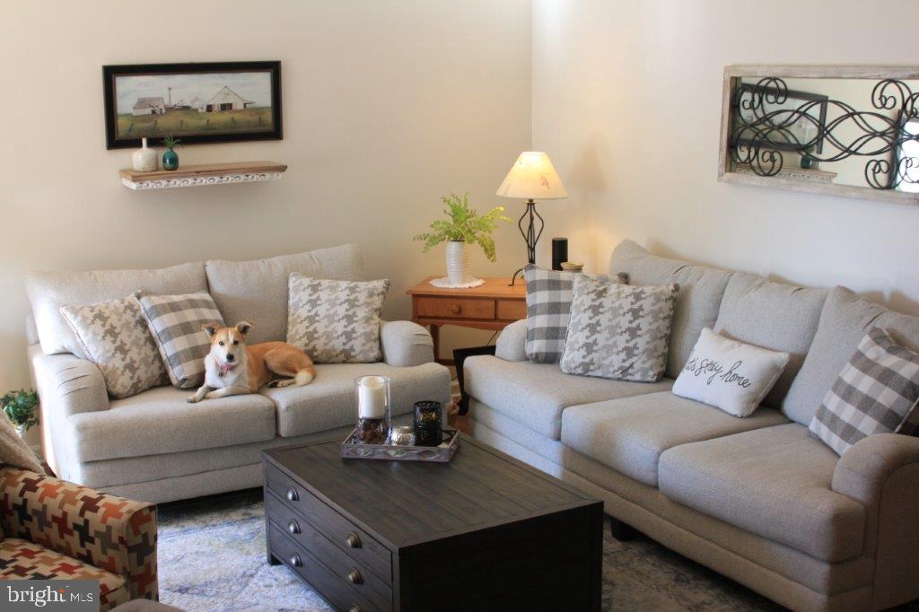 SHERWOOD COURT - Residential