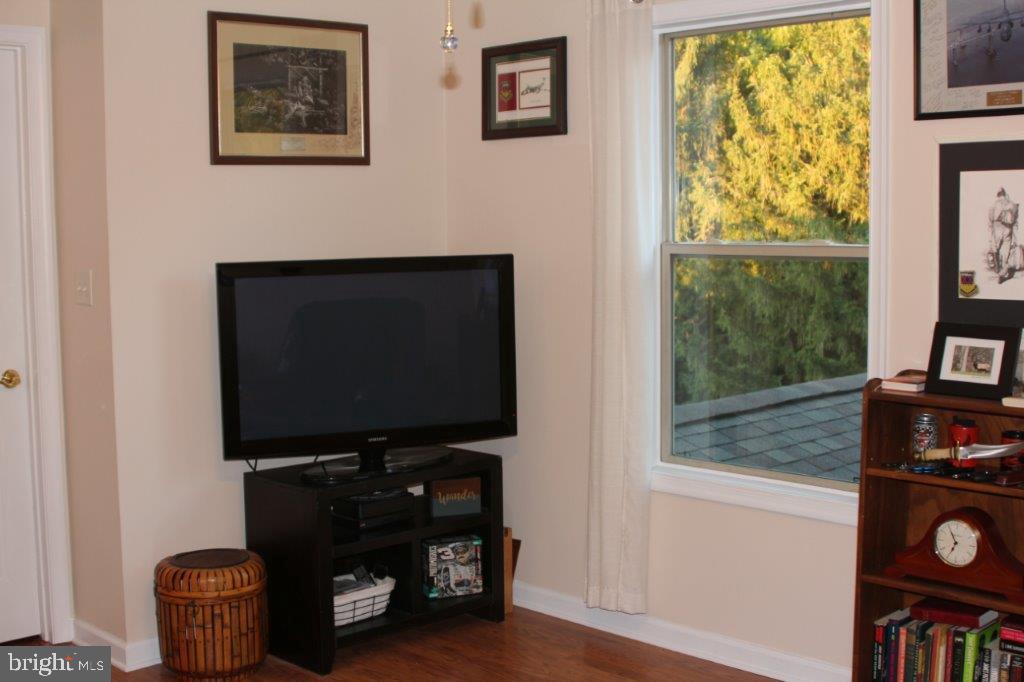 SHERWOOD COURT - Residential