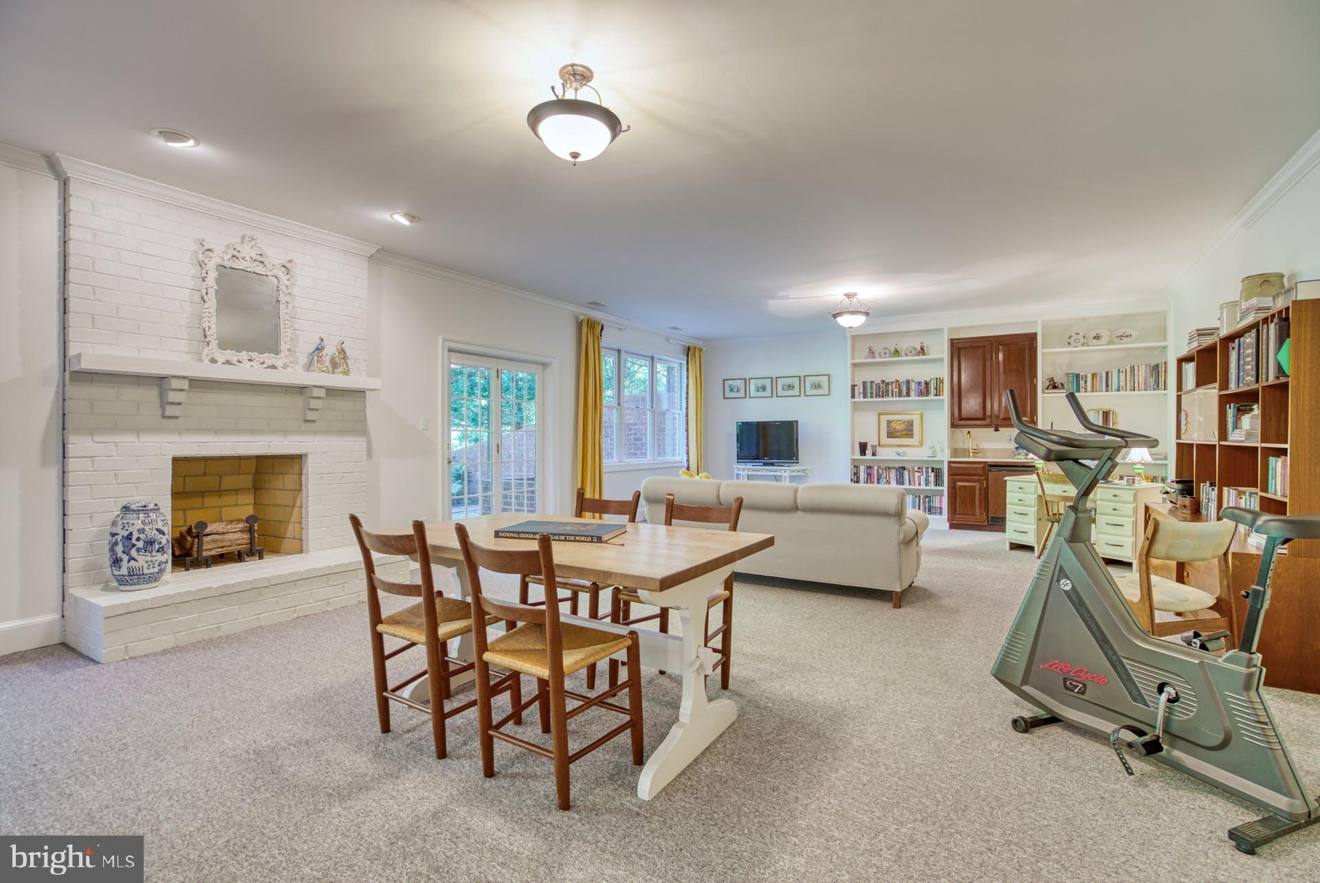 CHESTERBROOK FARM - Residential