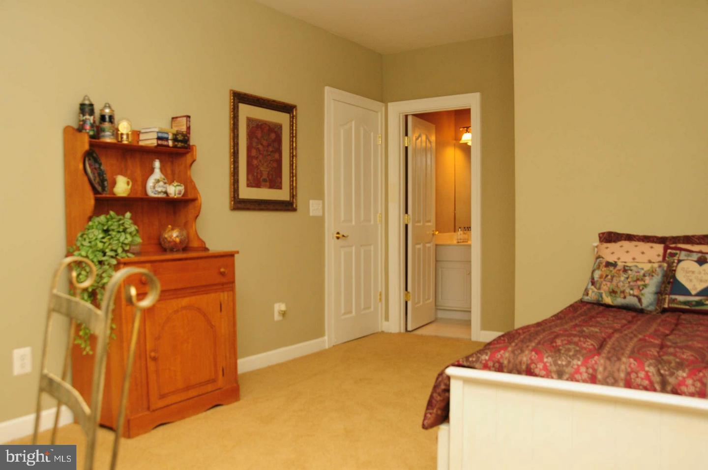 LANSDOWNE ON THE POTOMAC - Residential Lease