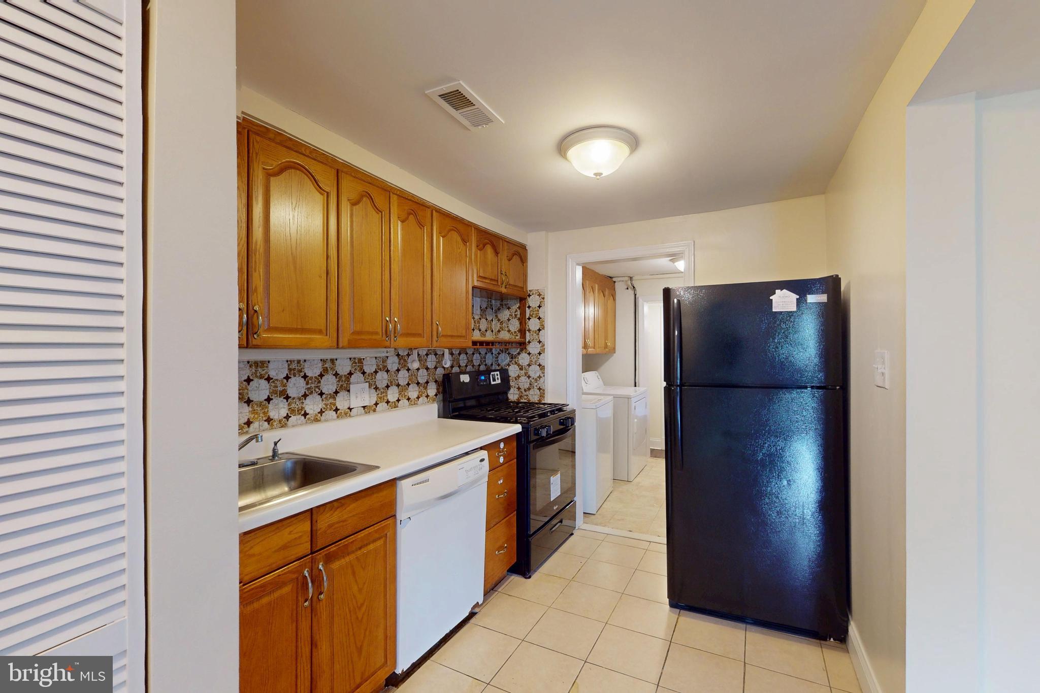 RIDGELEIGH - Residential Lease
