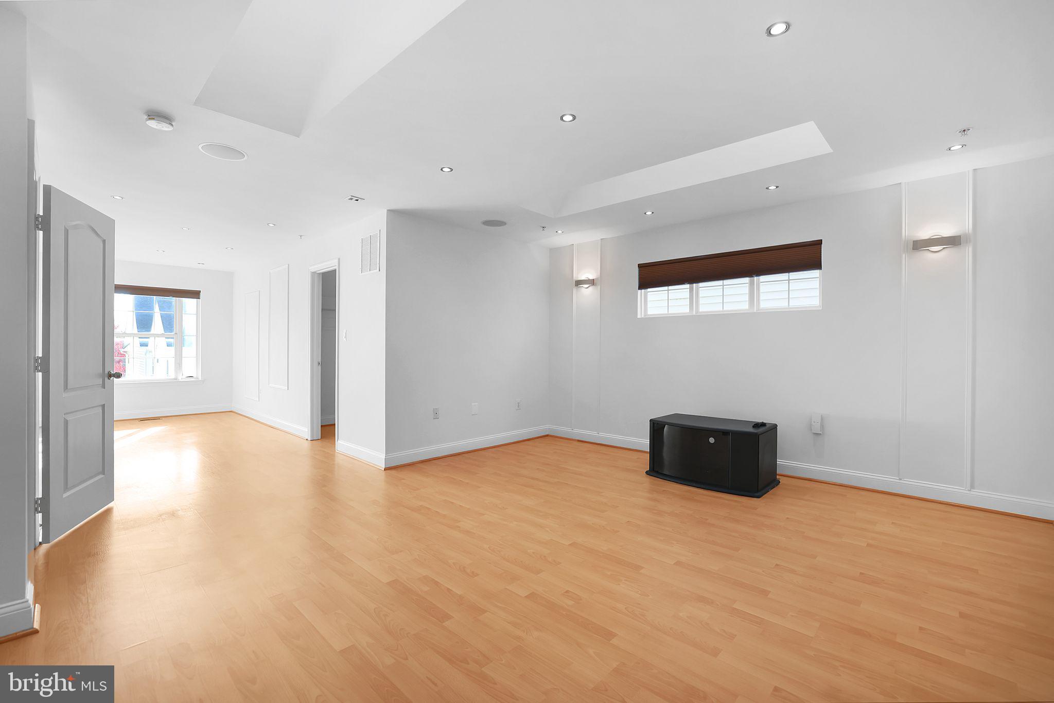 CLARKSBURG TOWN CENTER - Residential Lease