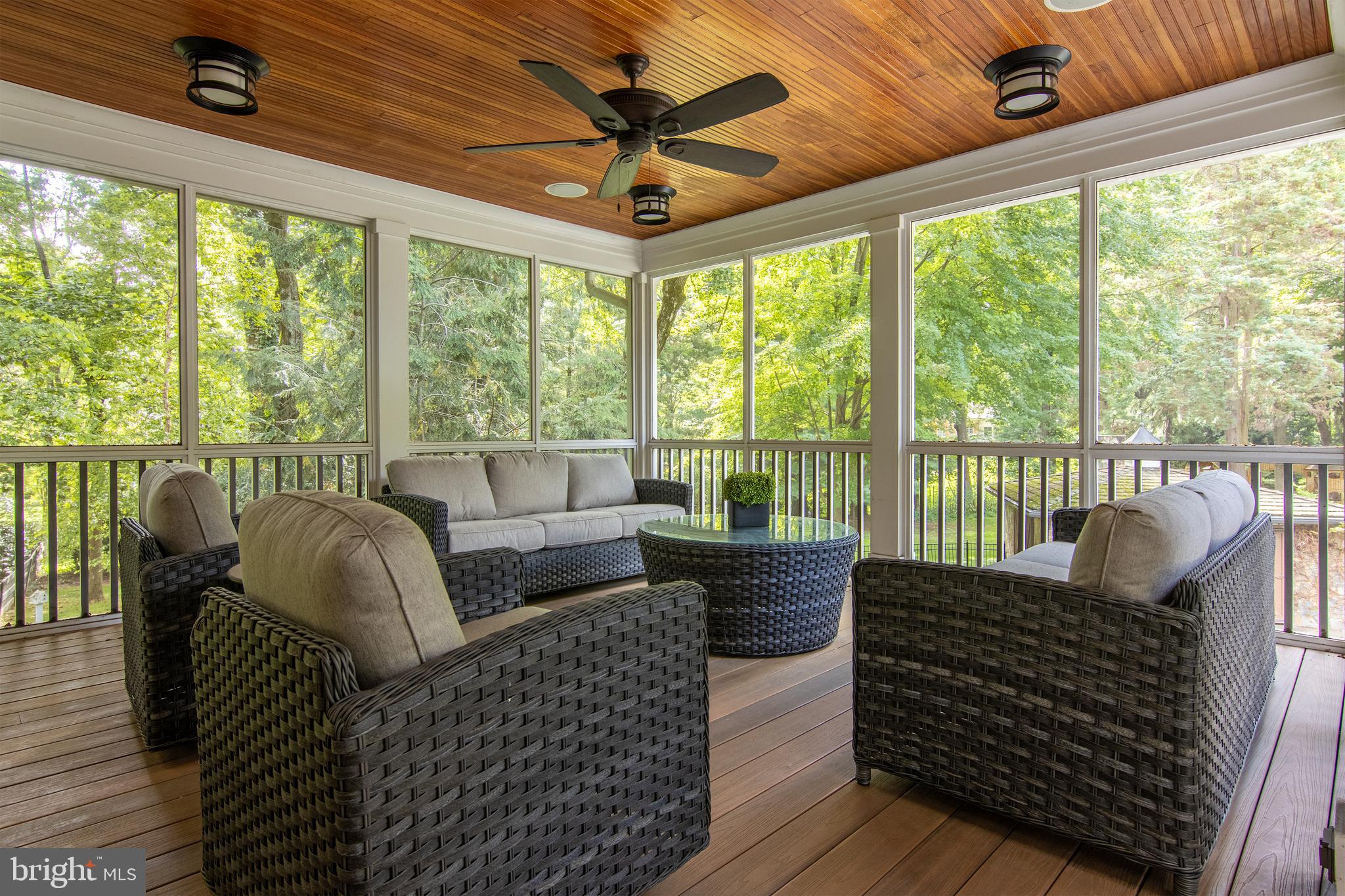 SLEEPY HOLLOW - Residential