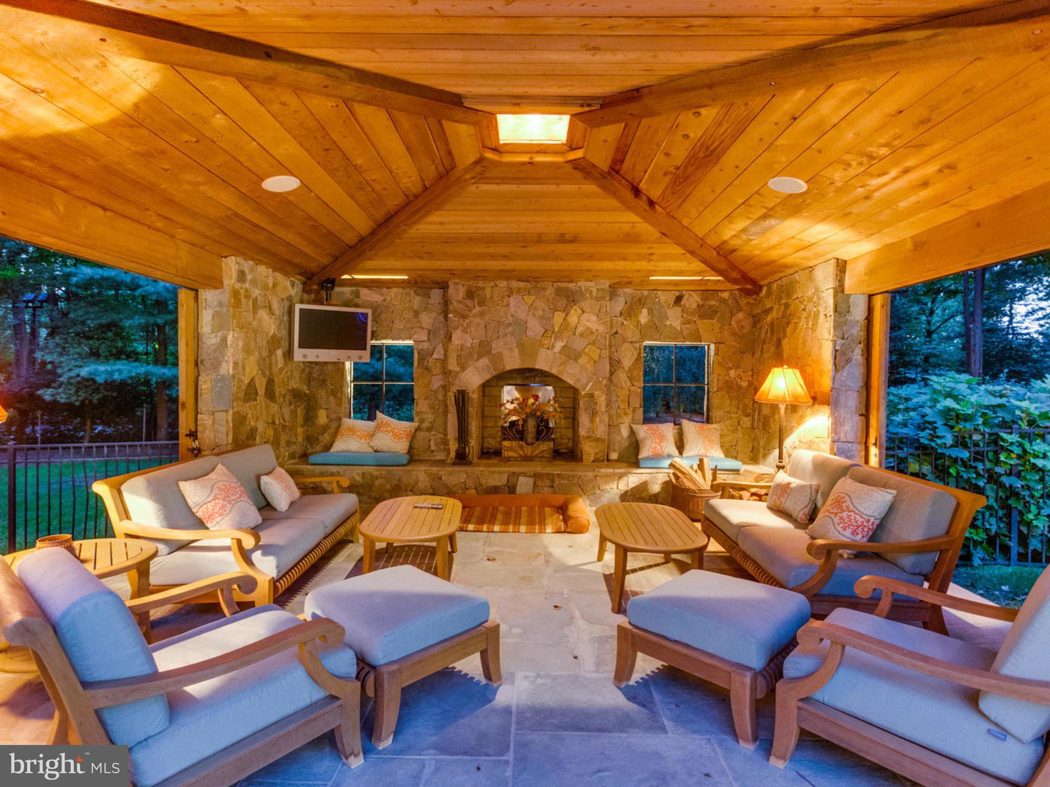 SLEEPY HOLLOW - Residential