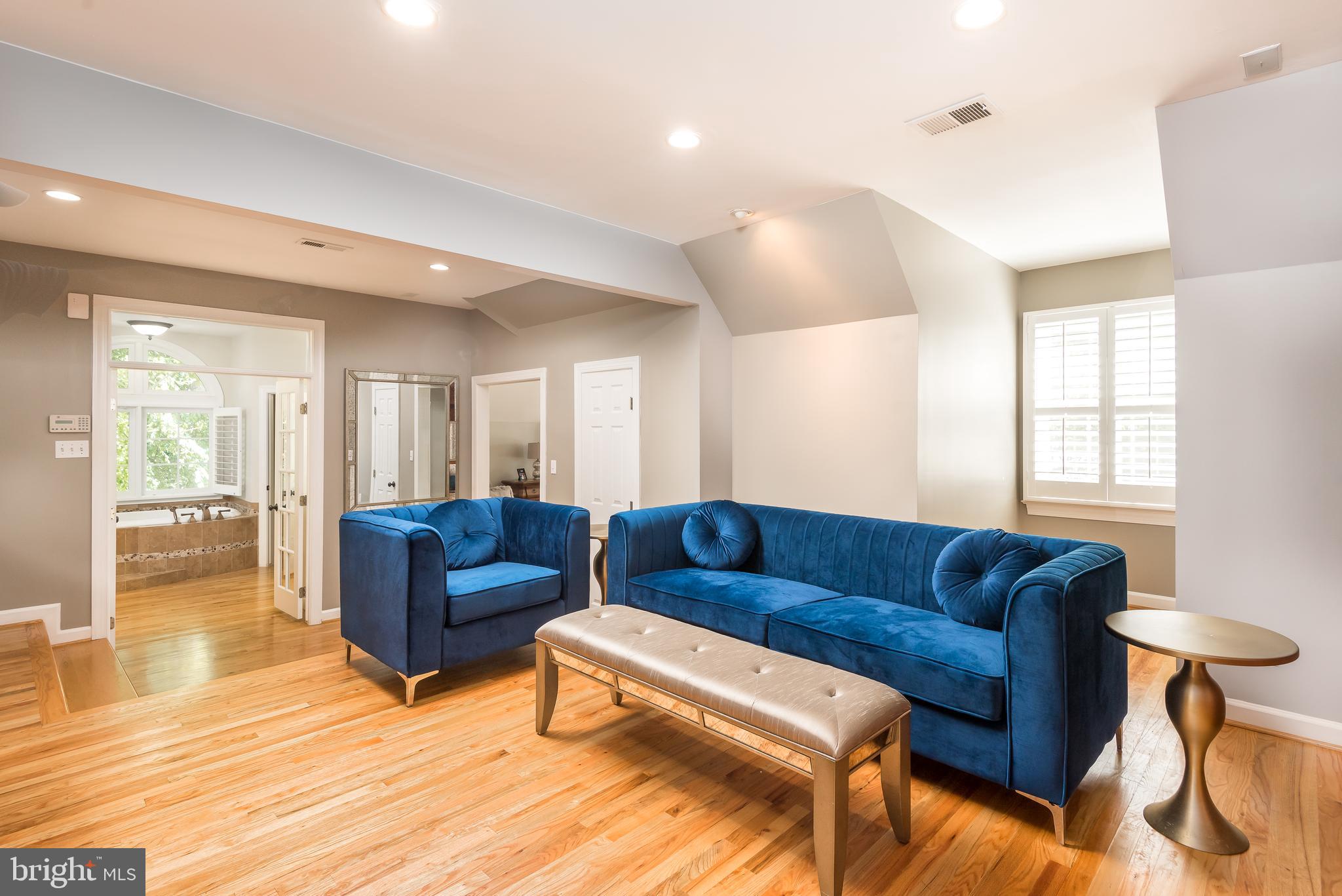 SLEEPY HOLLOW - Residential