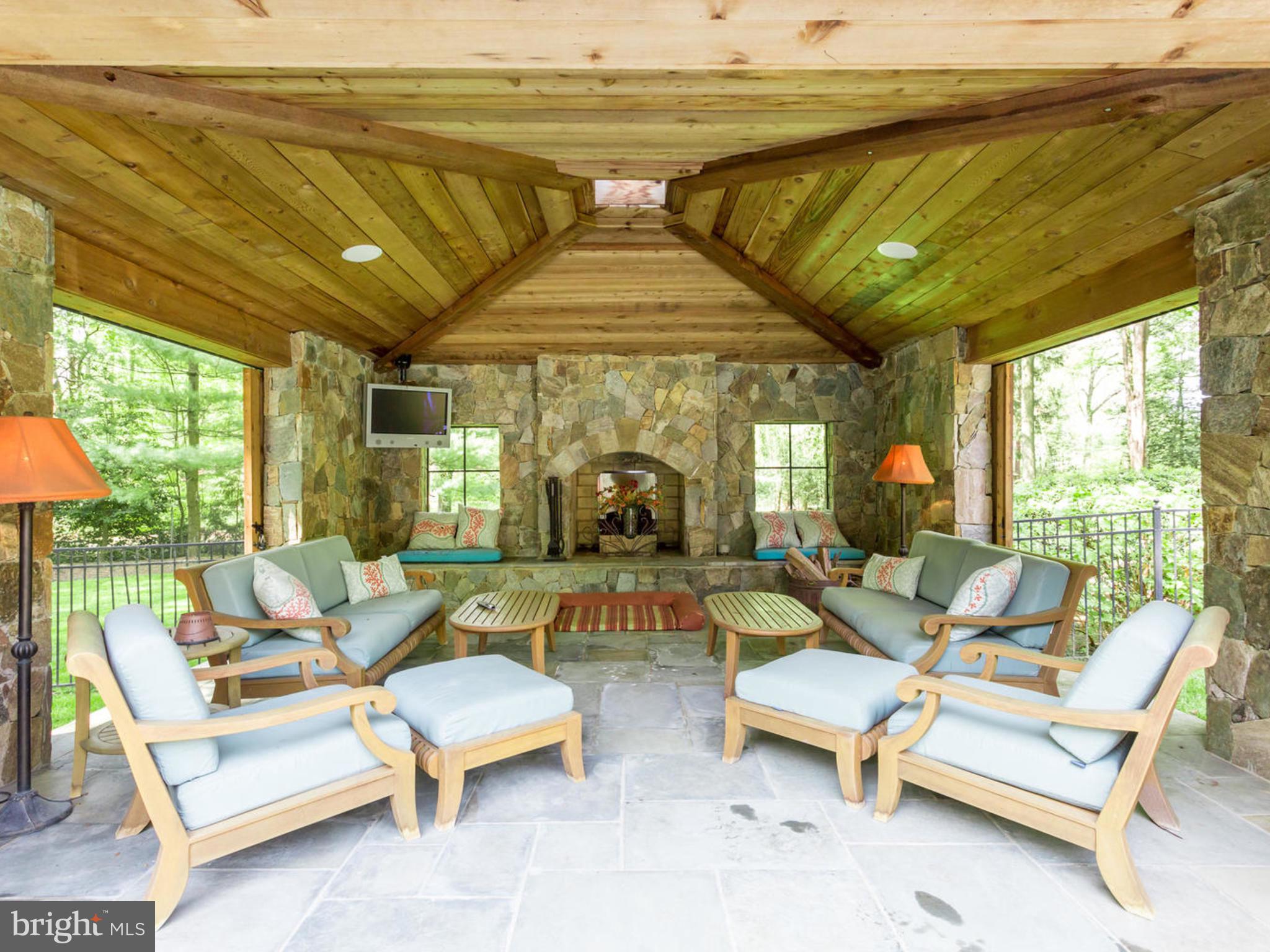 SLEEPY HOLLOW - Residential