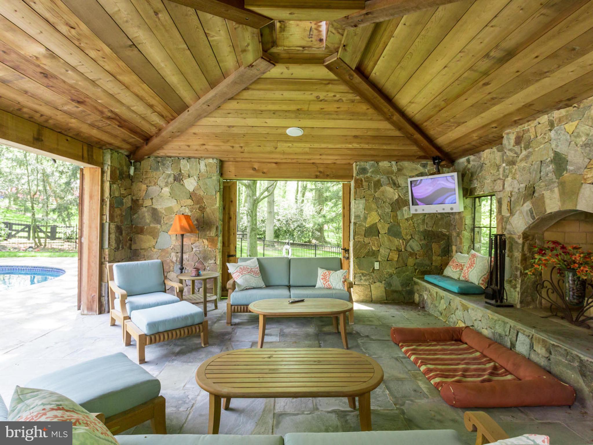 SLEEPY HOLLOW - Residential