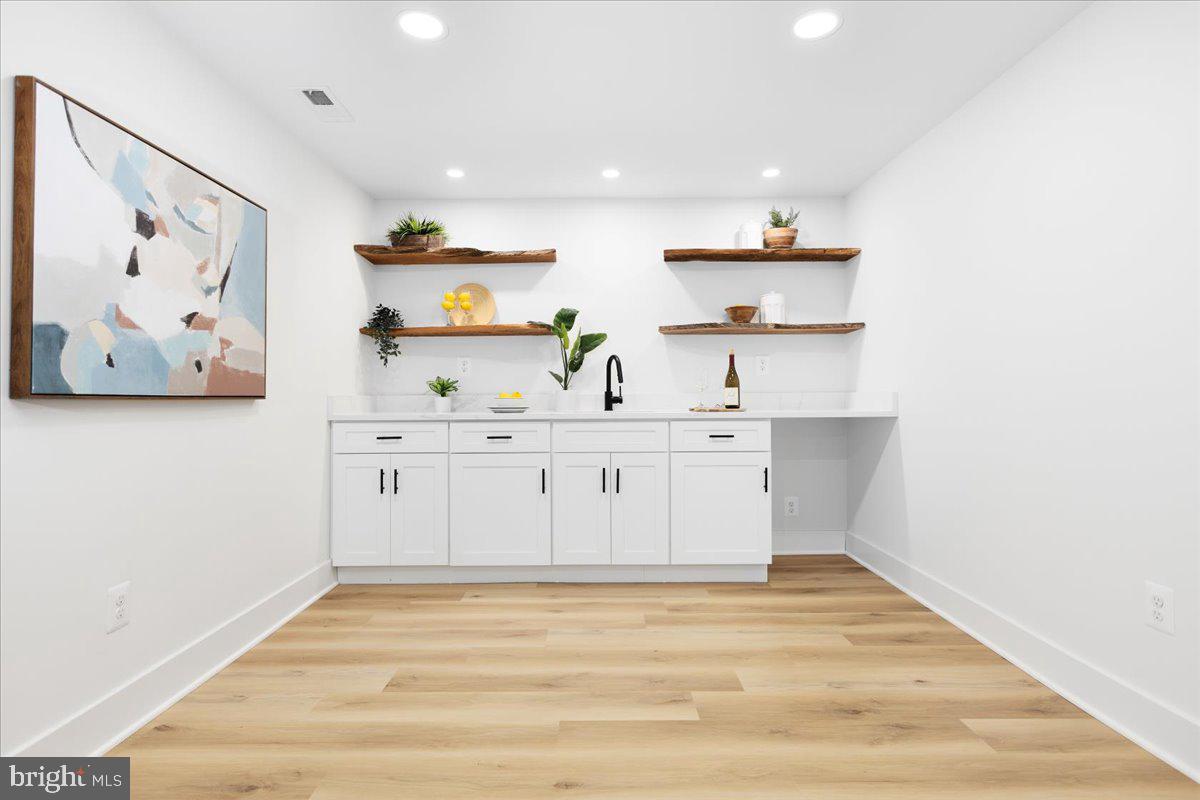 HAMPTON - Residential