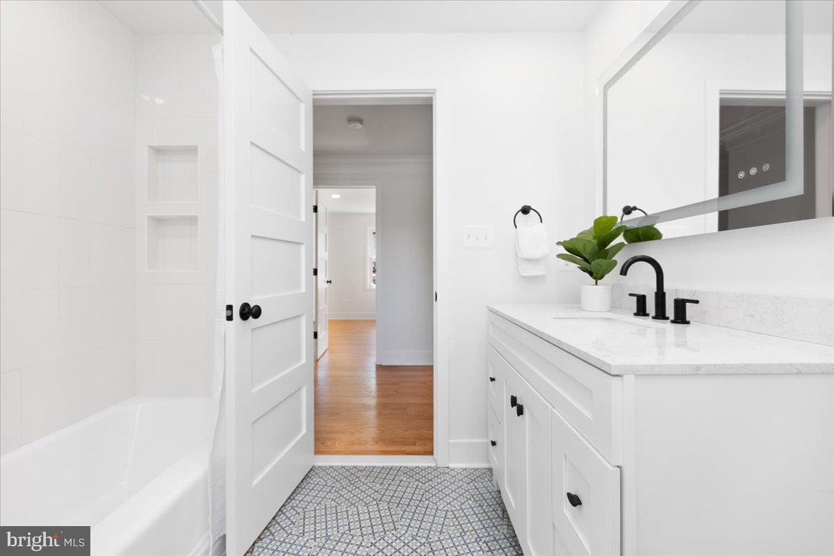 HAMPTON - Residential