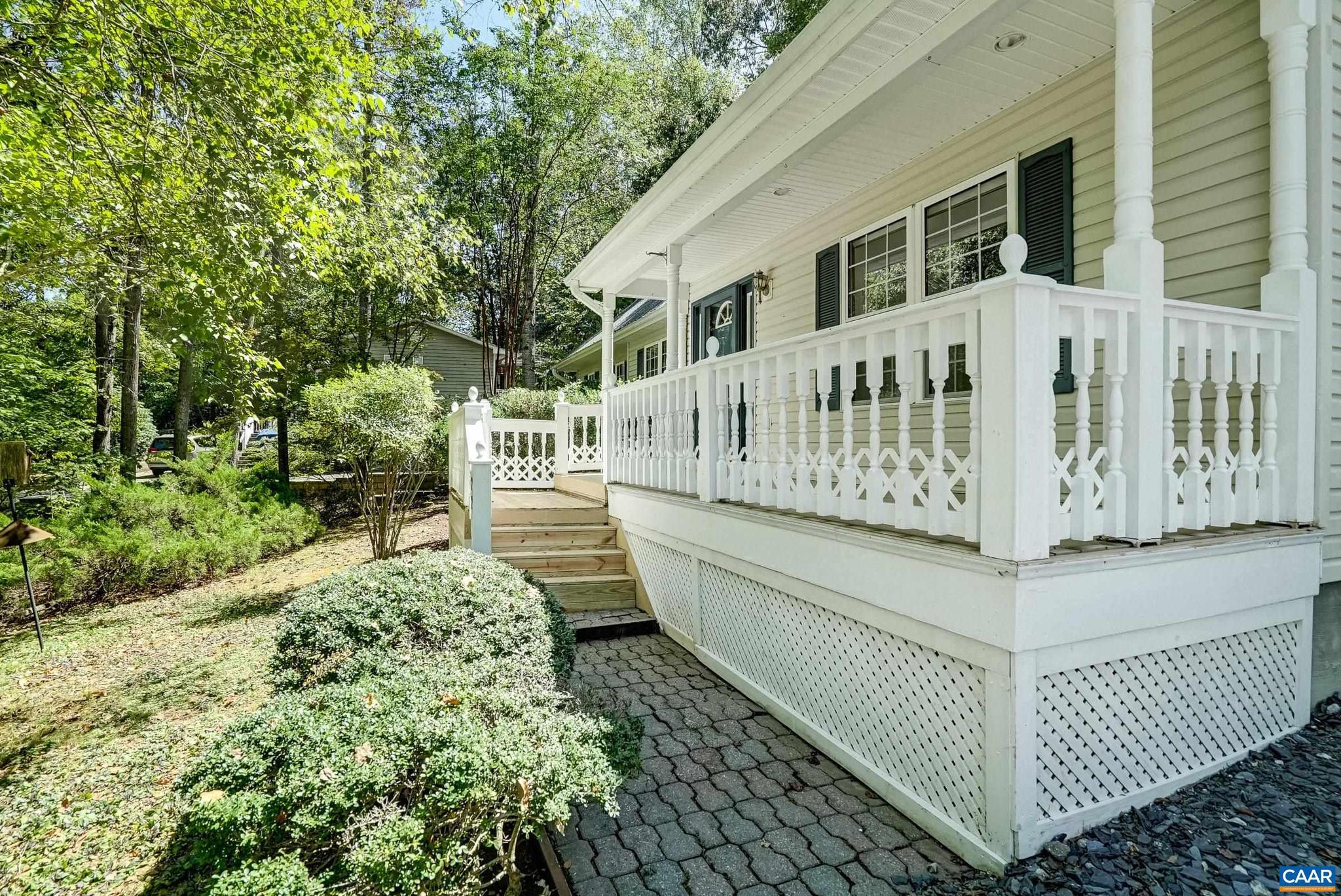 LAKE MONTICELLO - Residential