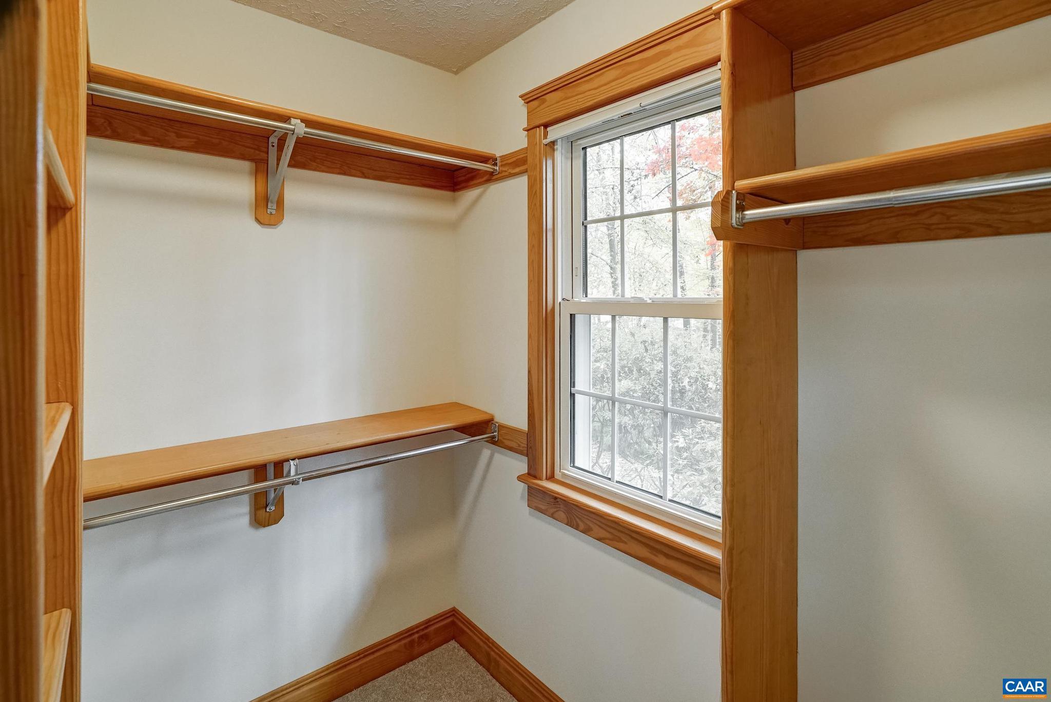 LAKE MONTICELLO - Residential