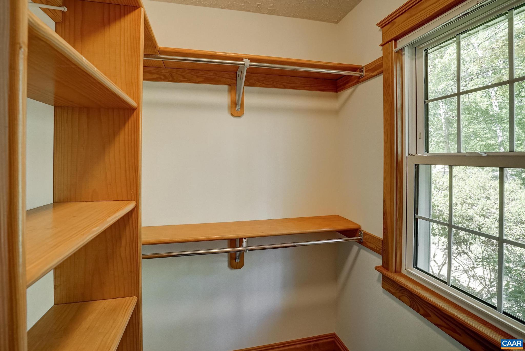 LAKE MONTICELLO - Residential