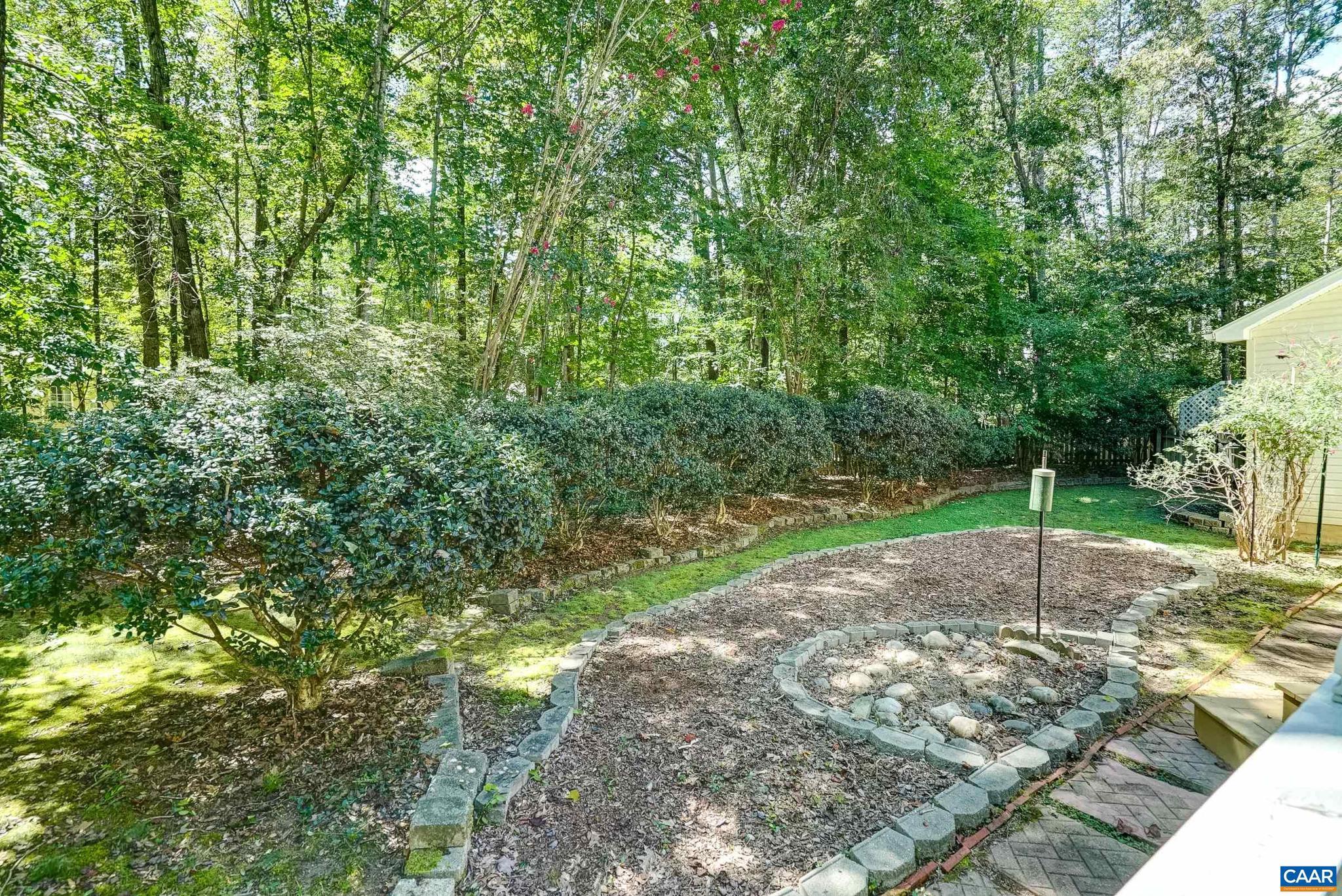 LAKE MONTICELLO - Residential