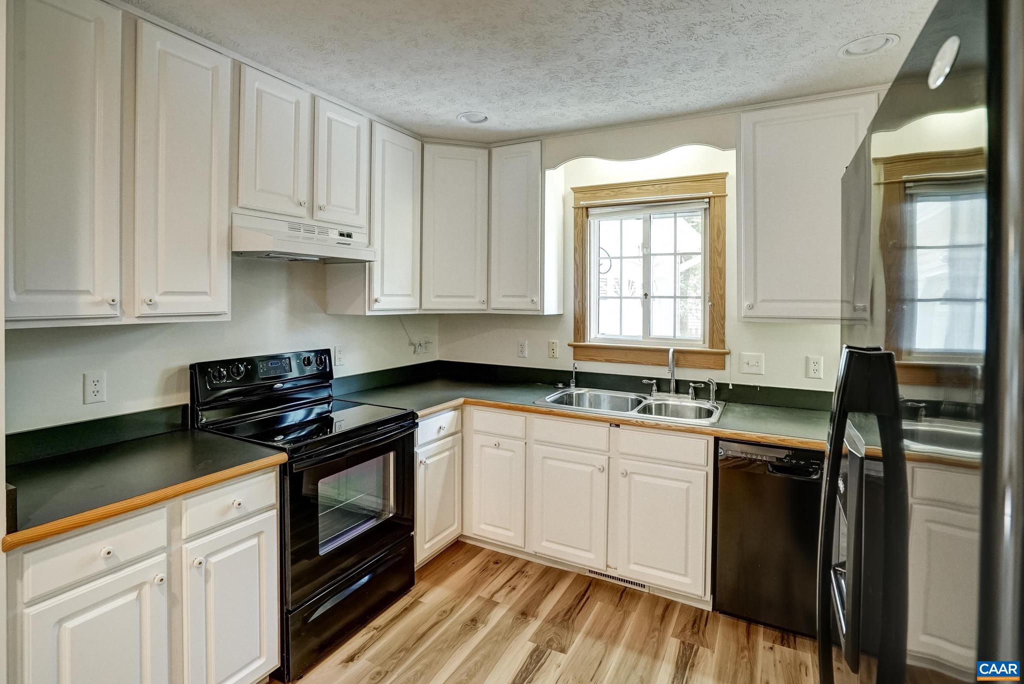 LAKE MONTICELLO - Residential