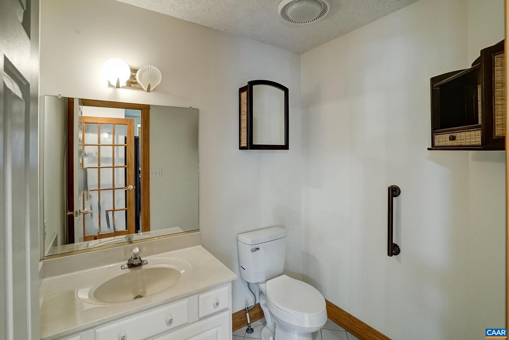 LAKE MONTICELLO - Residential