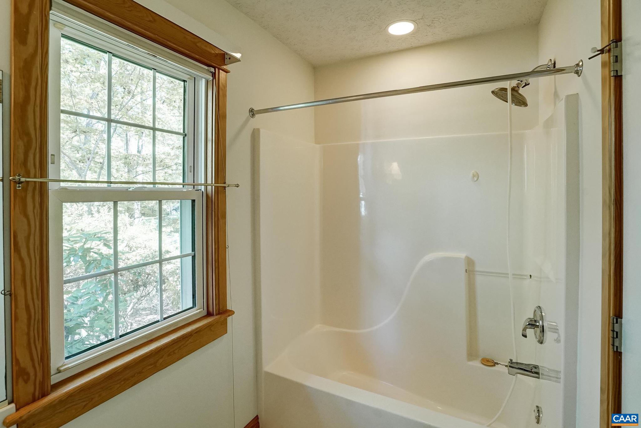 LAKE MONTICELLO - Residential