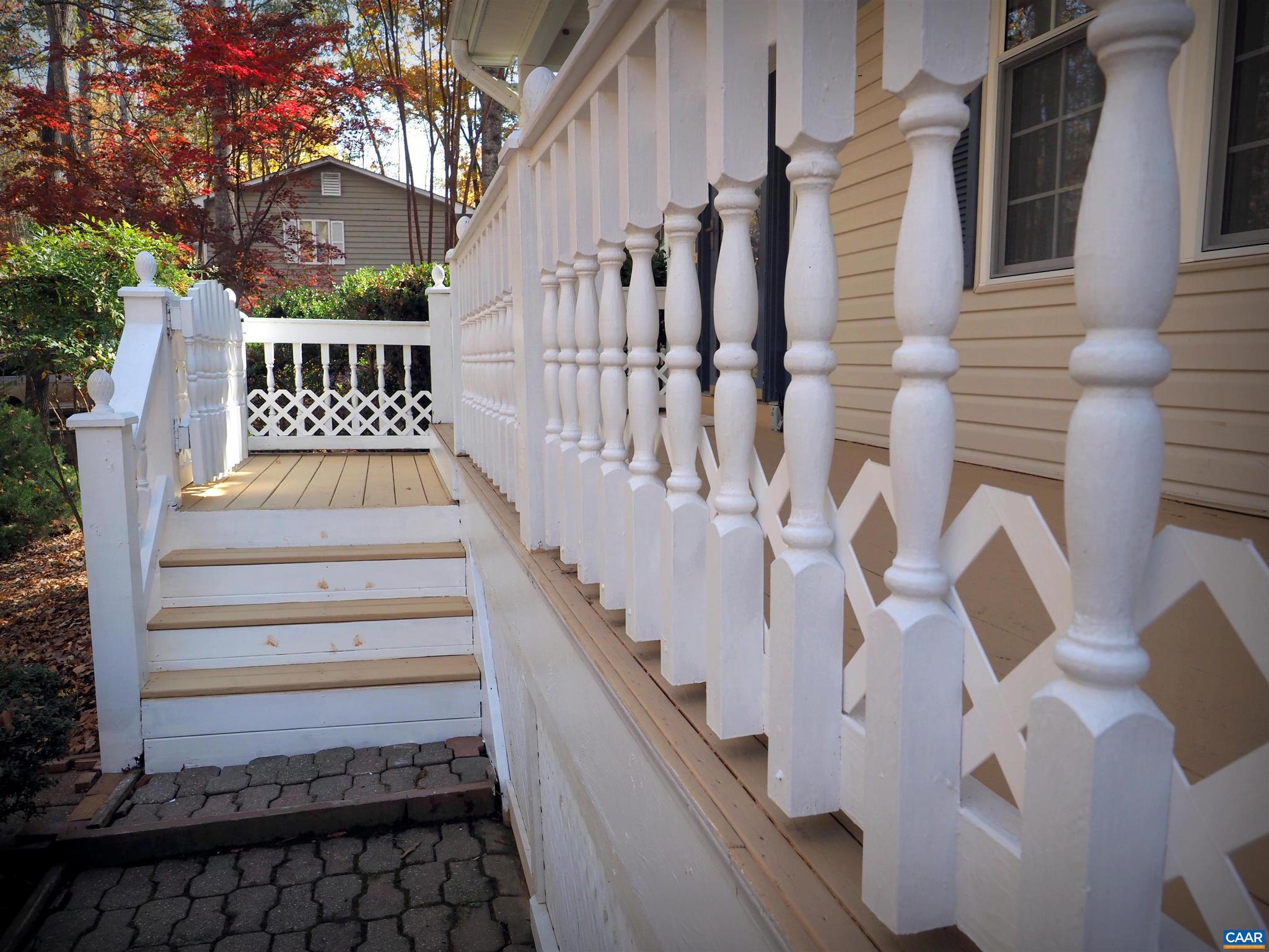 LAKE MONTICELLO - Residential