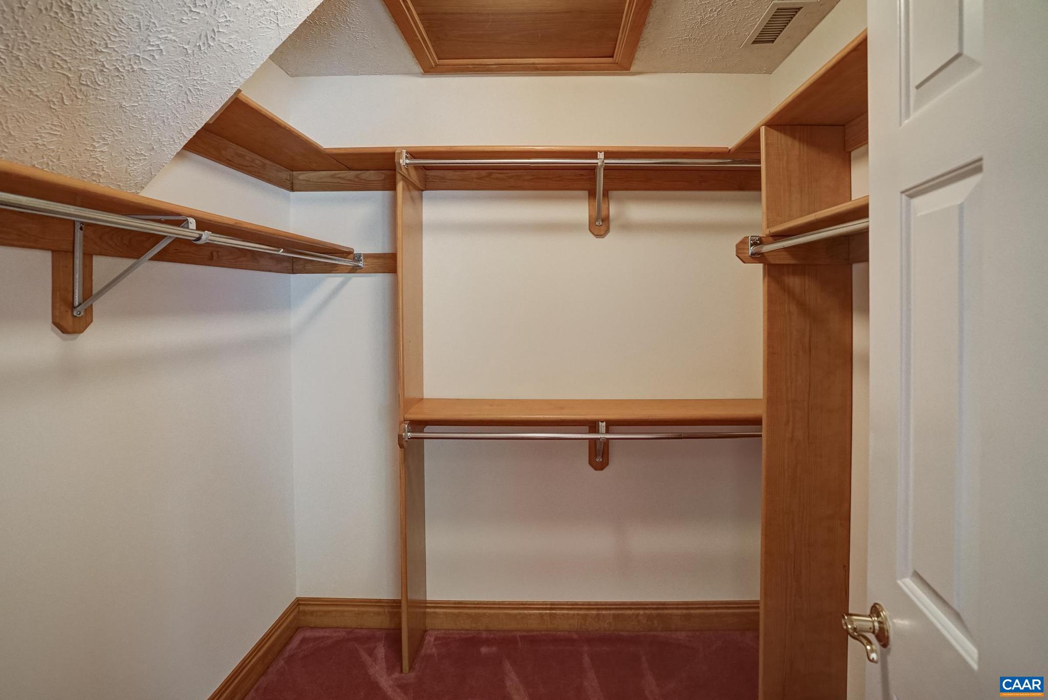 LAKE MONTICELLO - Residential