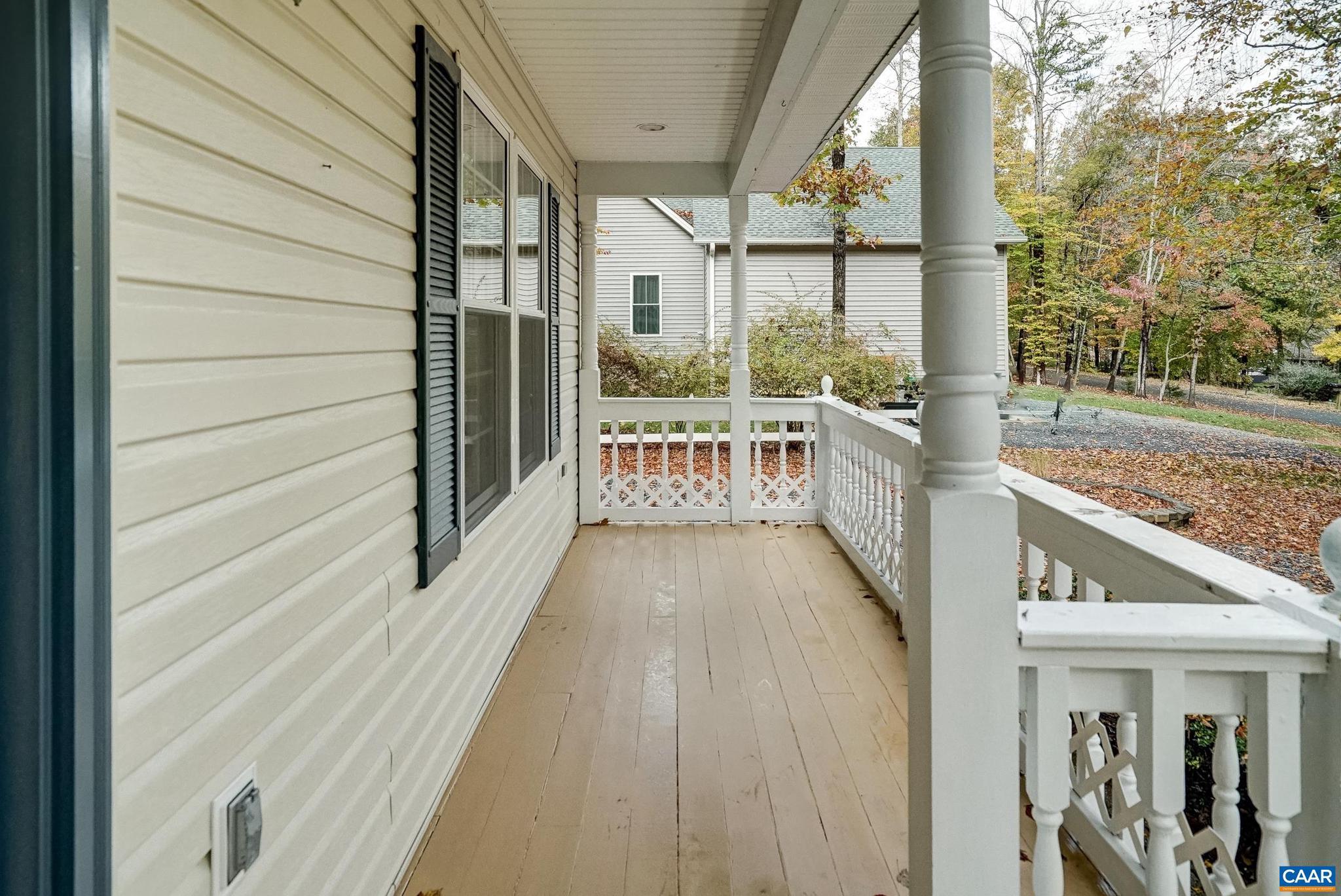 LAKE MONTICELLO - Residential