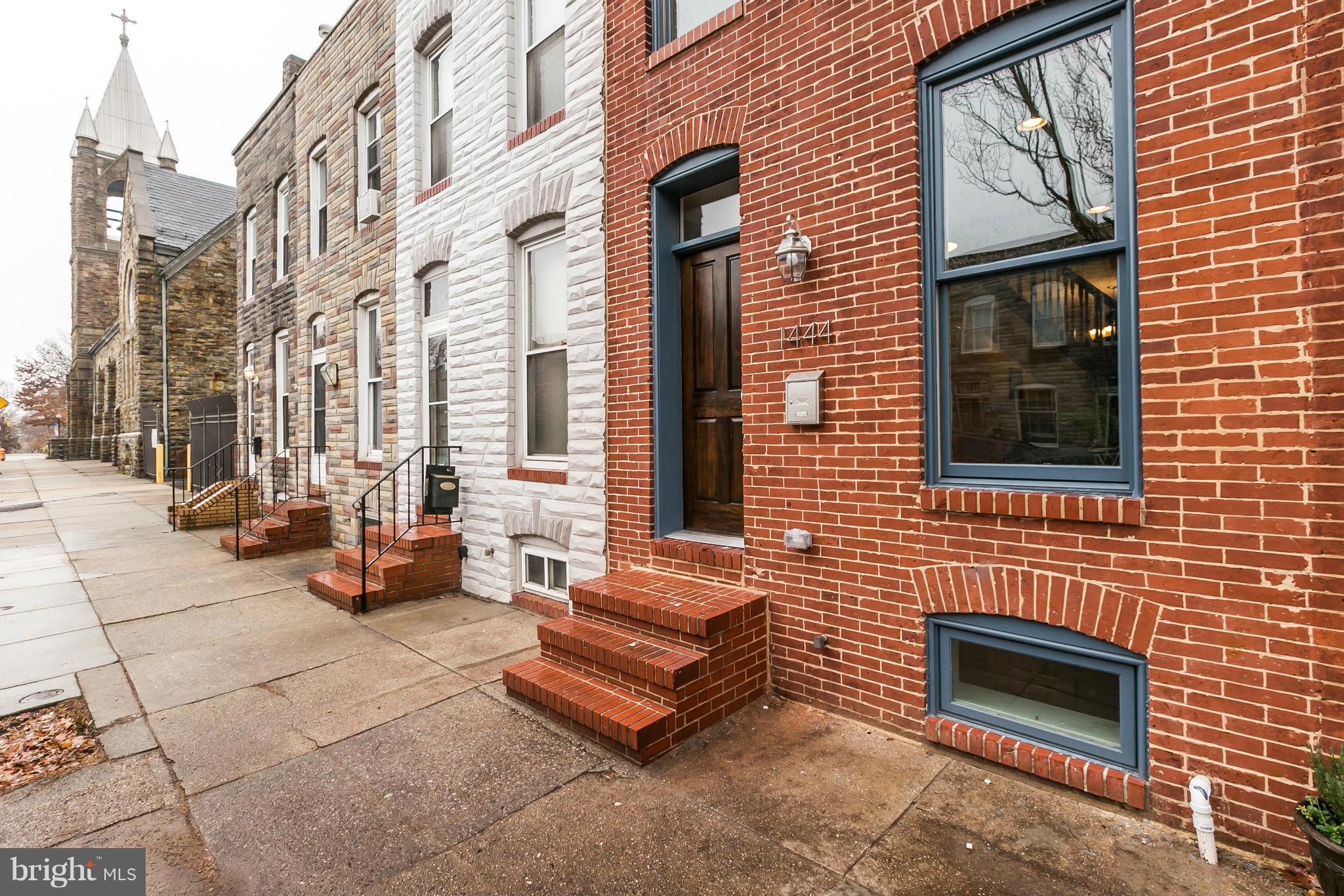 LOCUST POINT - Residential