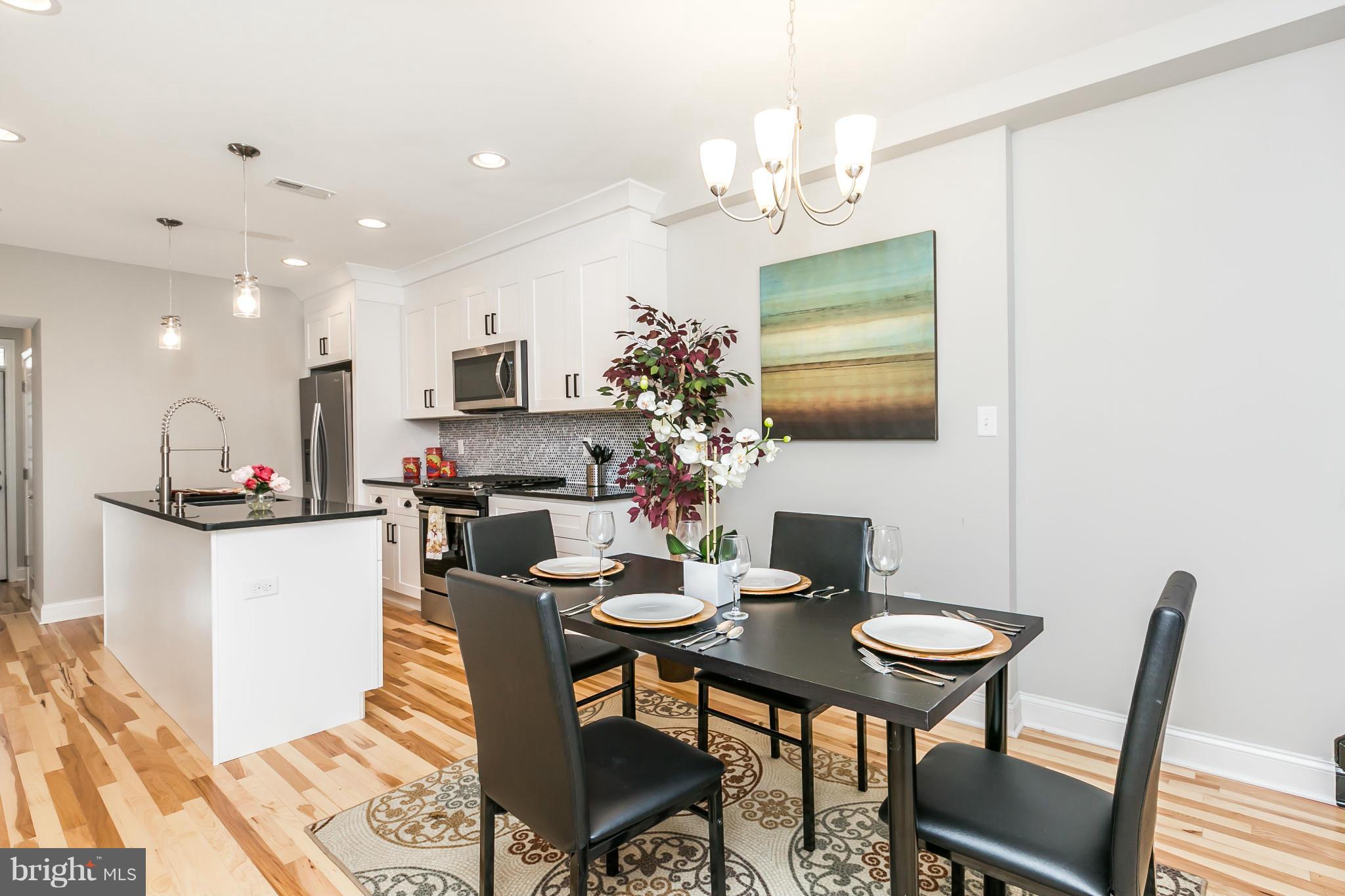 LOCUST POINT - Residential