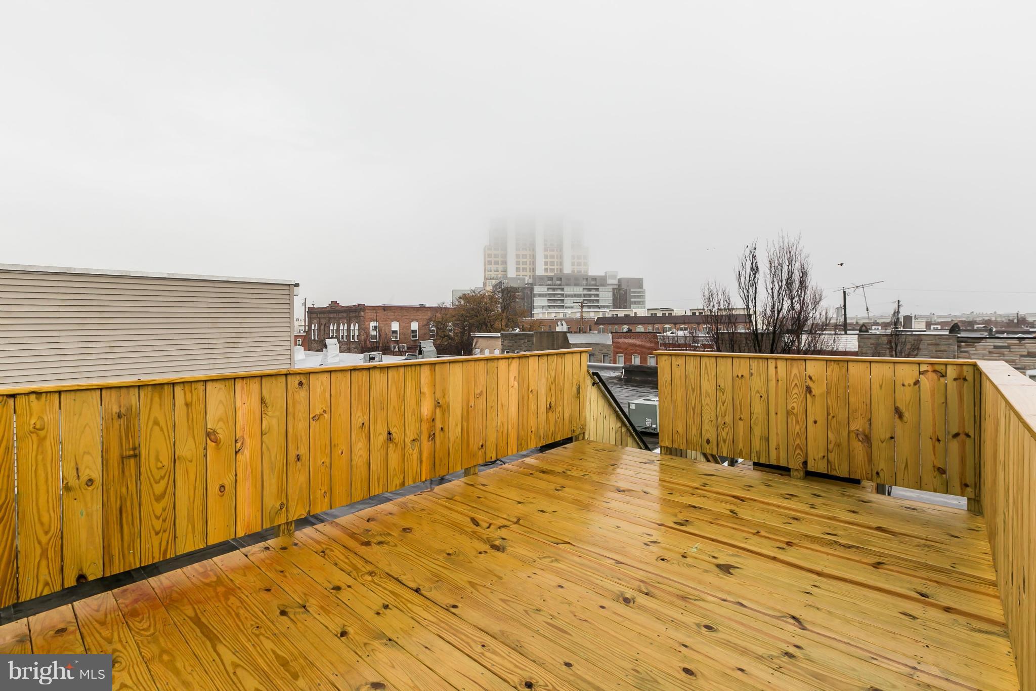 LOCUST POINT - Residential