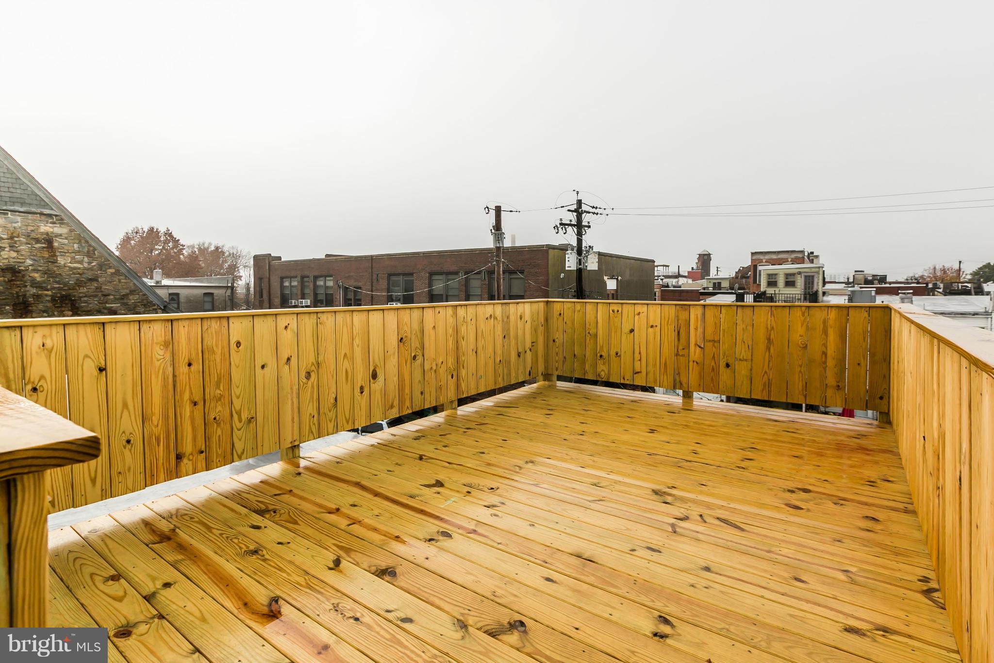 LOCUST POINT - Residential