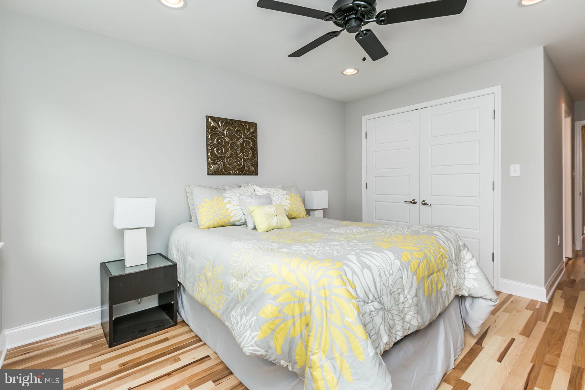 LOCUST POINT - Residential