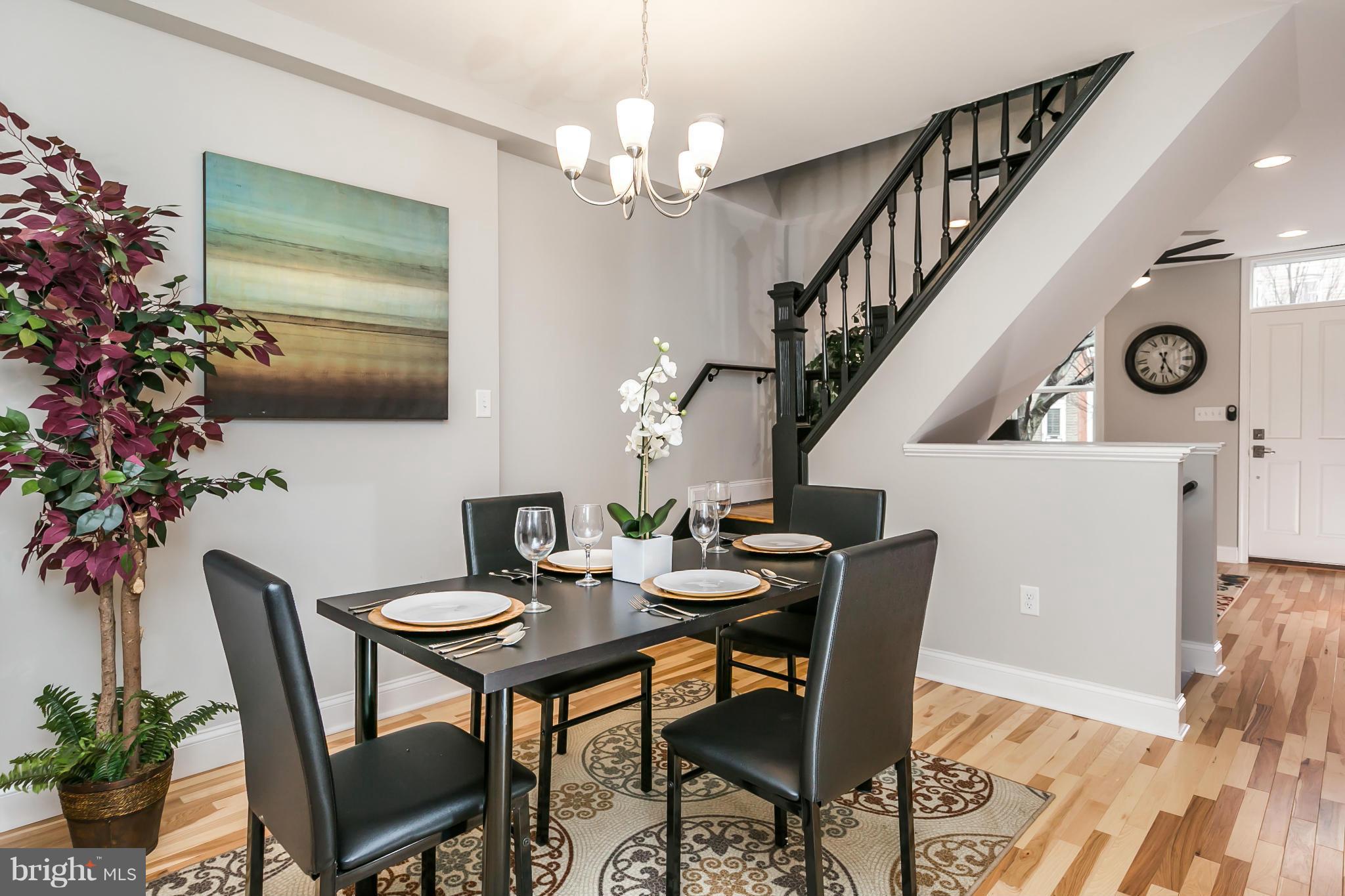 LOCUST POINT - Residential