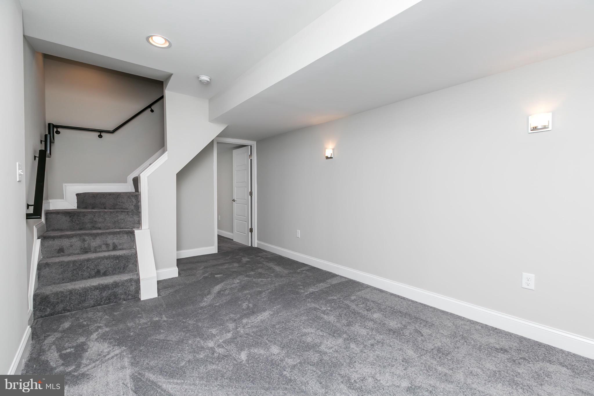 LOCUST POINT - Residential