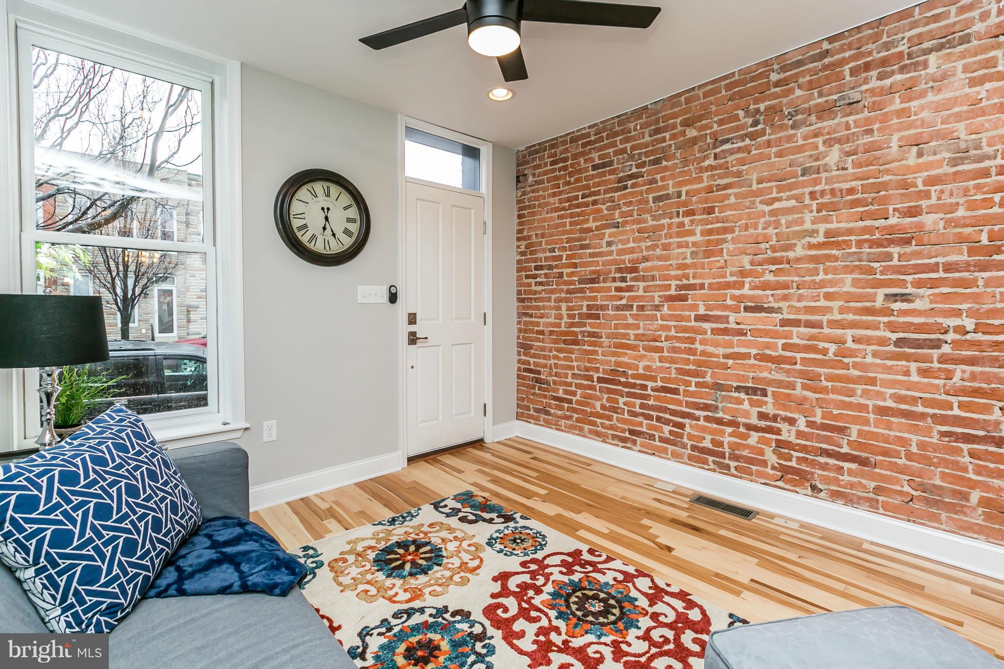 LOCUST POINT - Residential