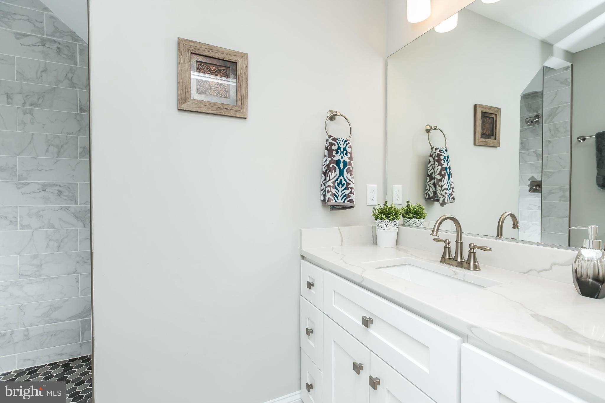 LOCUST POINT - Residential