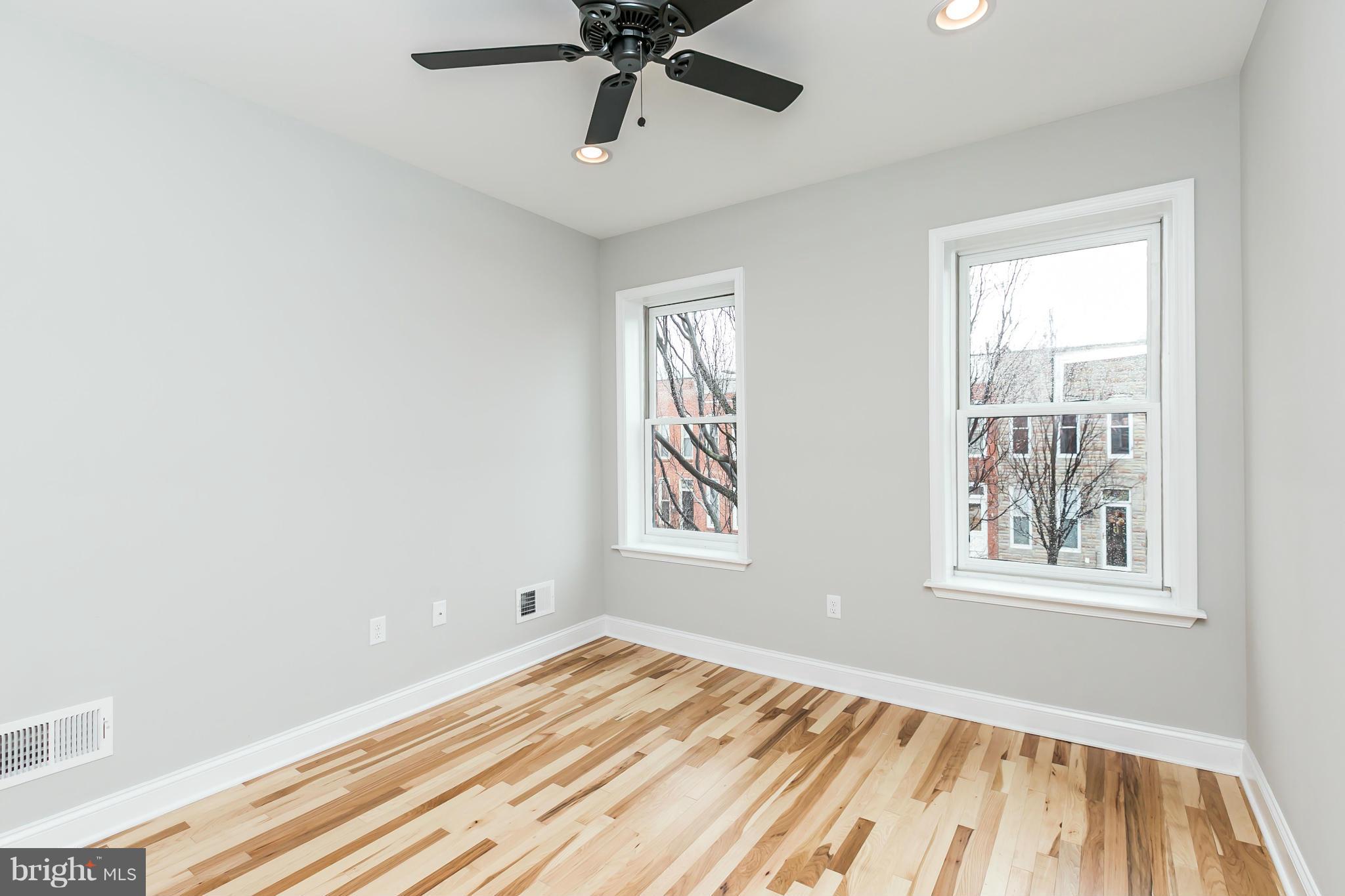 LOCUST POINT - Residential